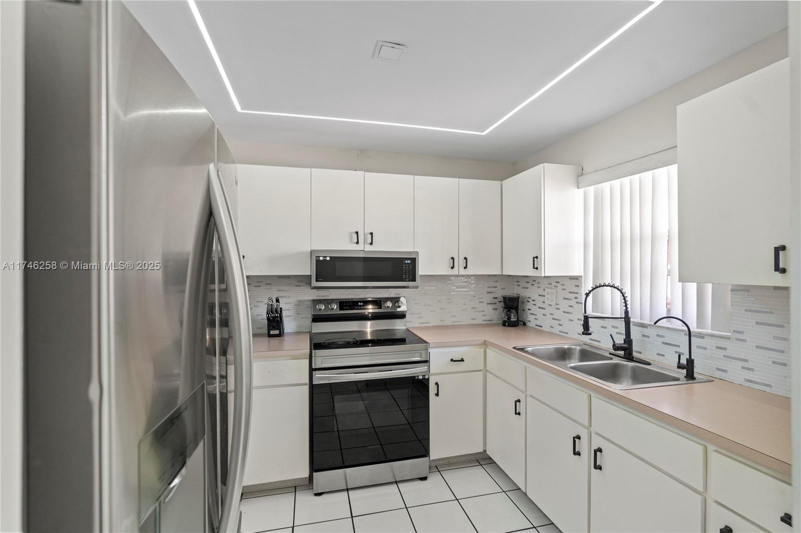VILLA LUISA CONDO - Residential