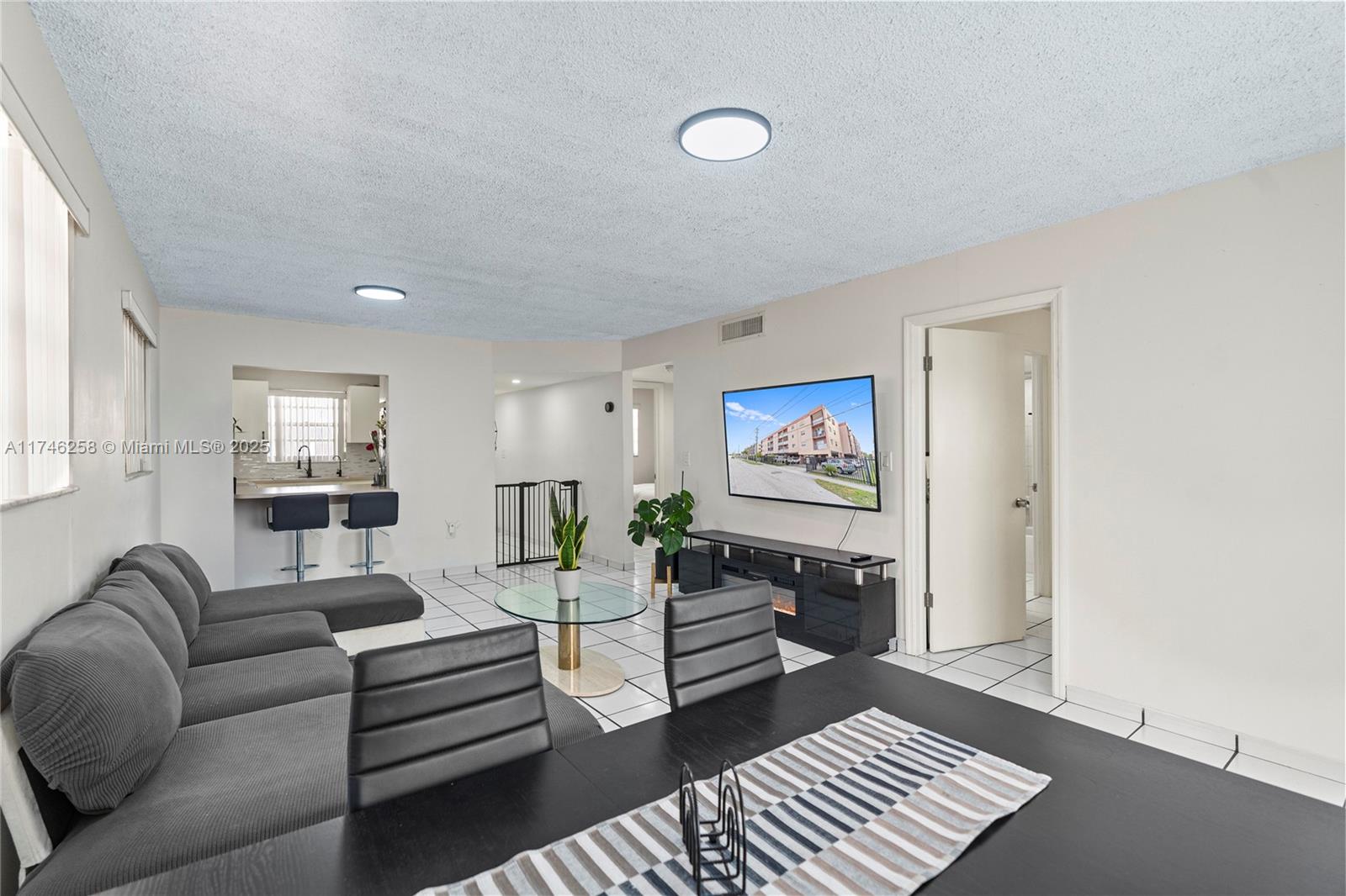 VILLA LUISA CONDO - Residential