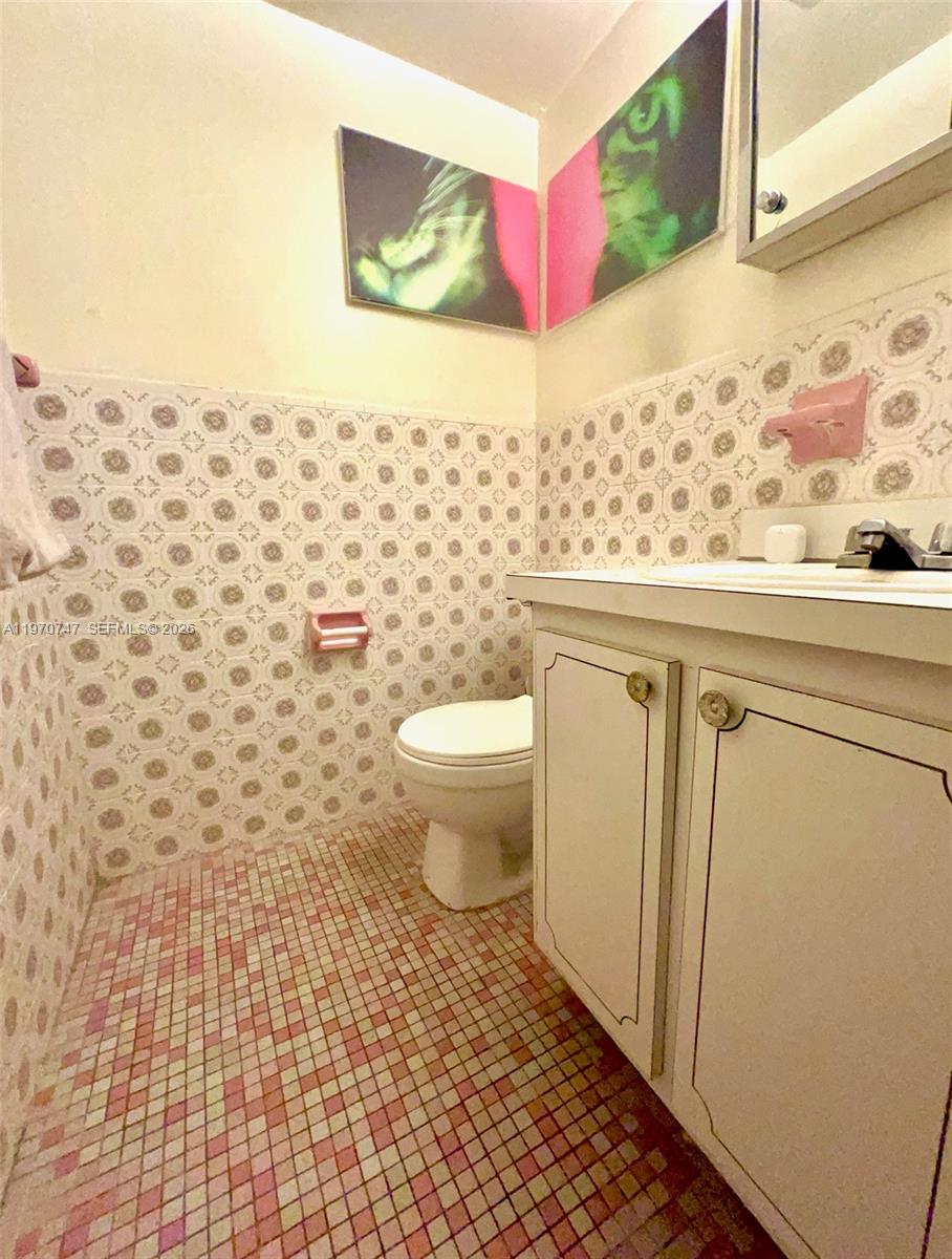 LINCOLN PALACE CONDO - Residential