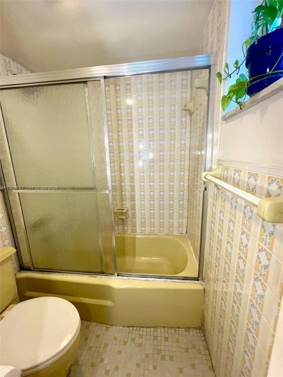 LINCOLN PALACE CONDO - Residential