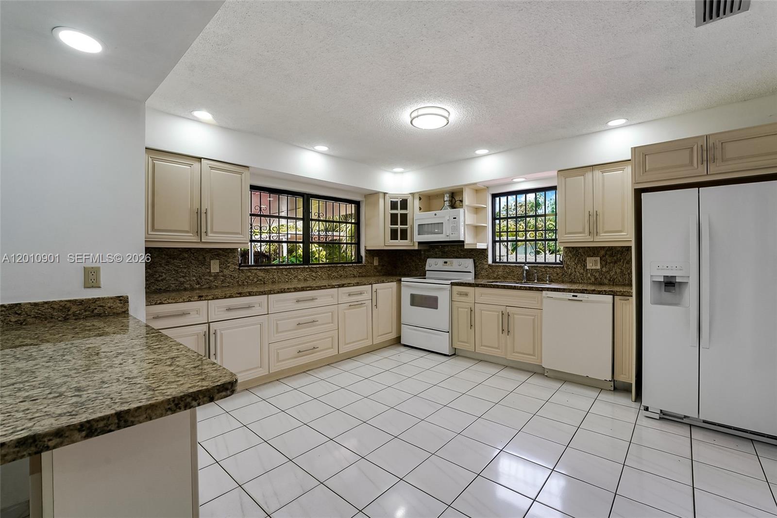MARLBOROUGH - Residential