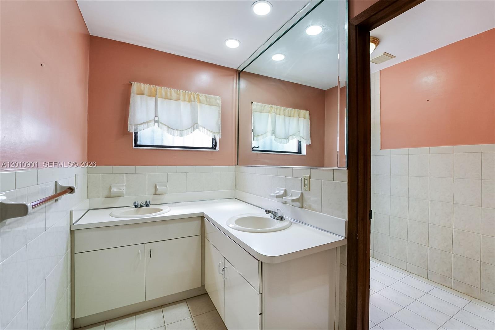 MARLBOROUGH - Residential