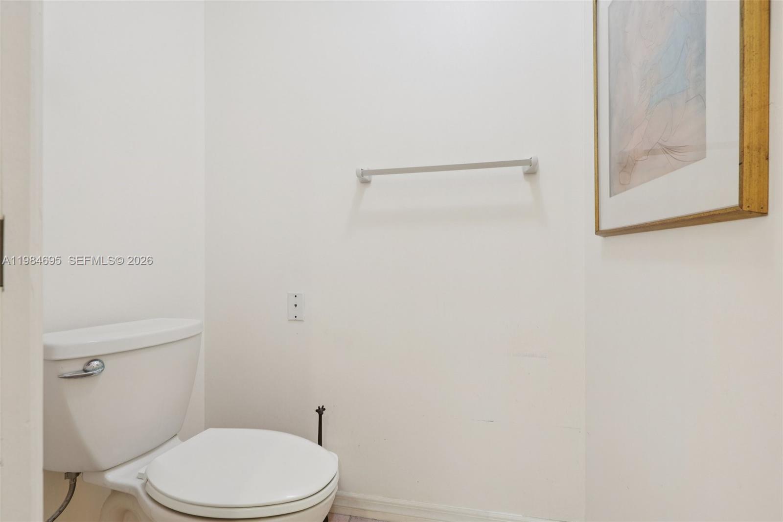 HOLLYWOOD LAKES COUNTRY C - Residential