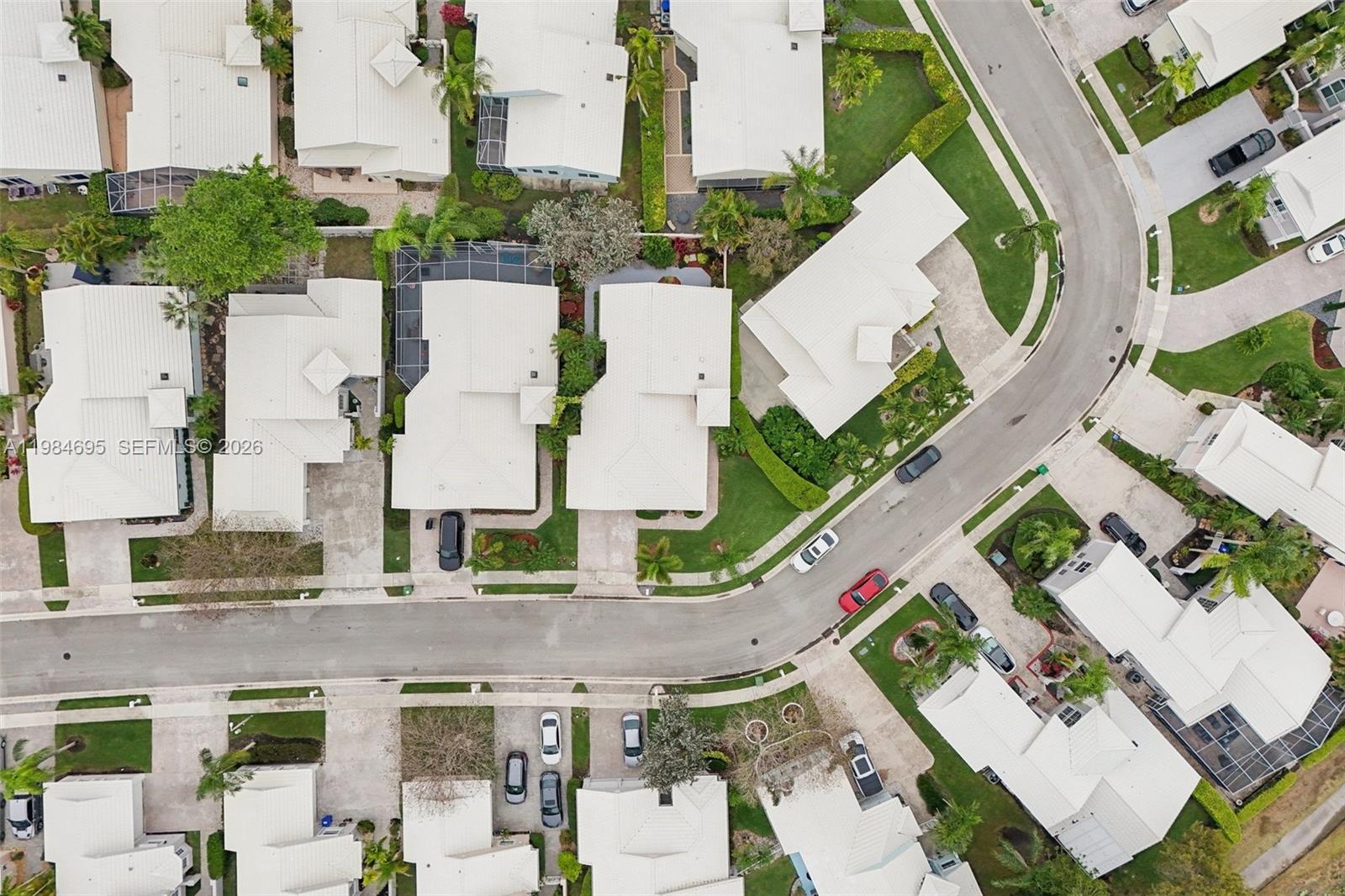 HOLLYWOOD LAKES COUNTRY C - Residential