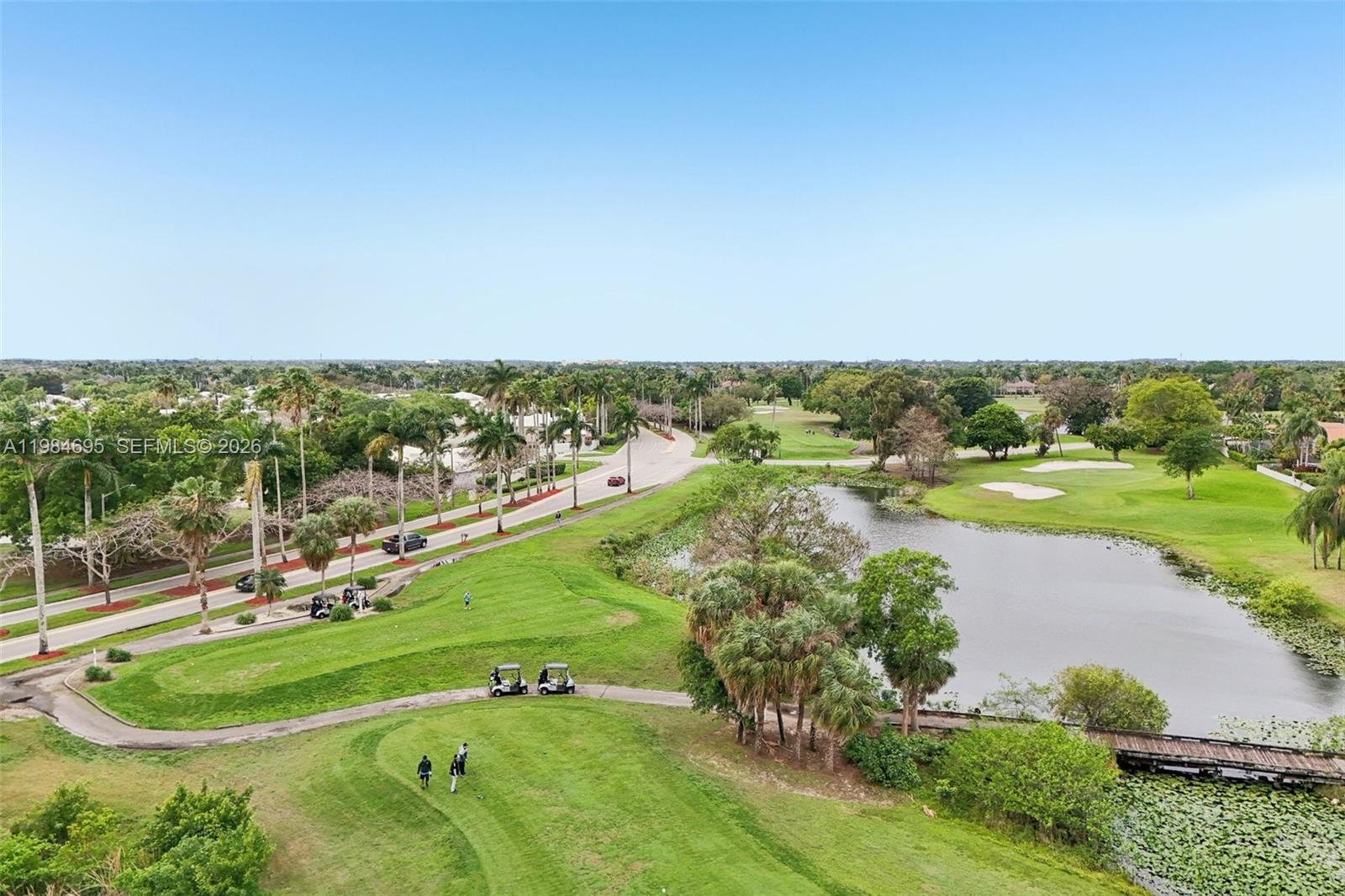 HOLLYWOOD LAKES COUNTRY C - Residential