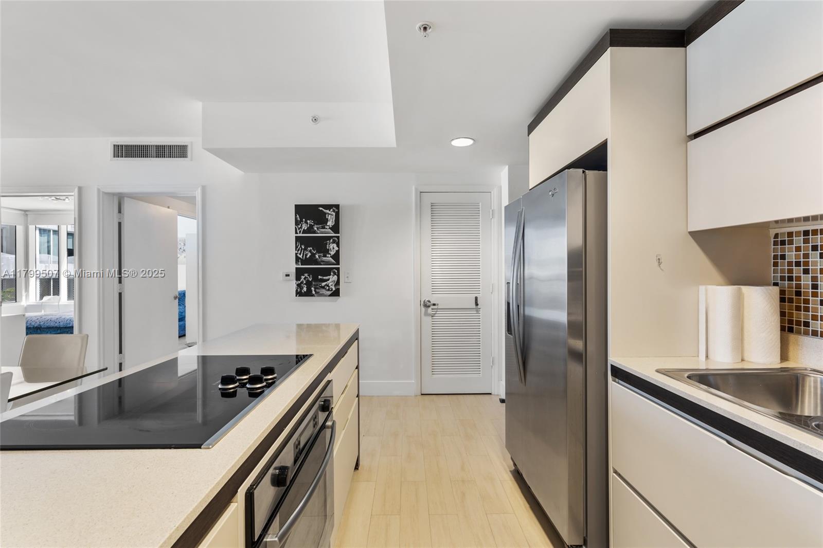 2155 Washington 401