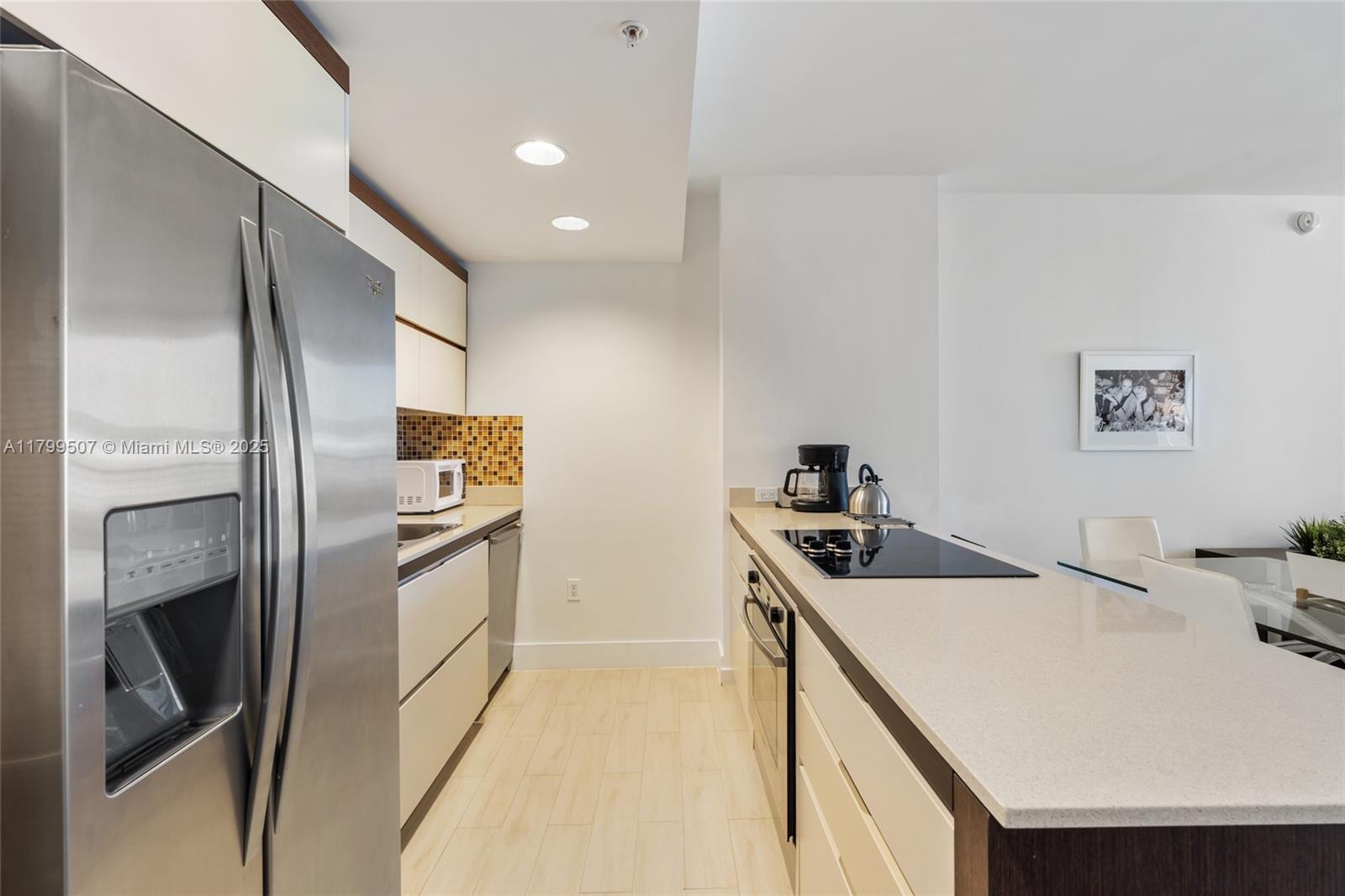 2155 Washington 401