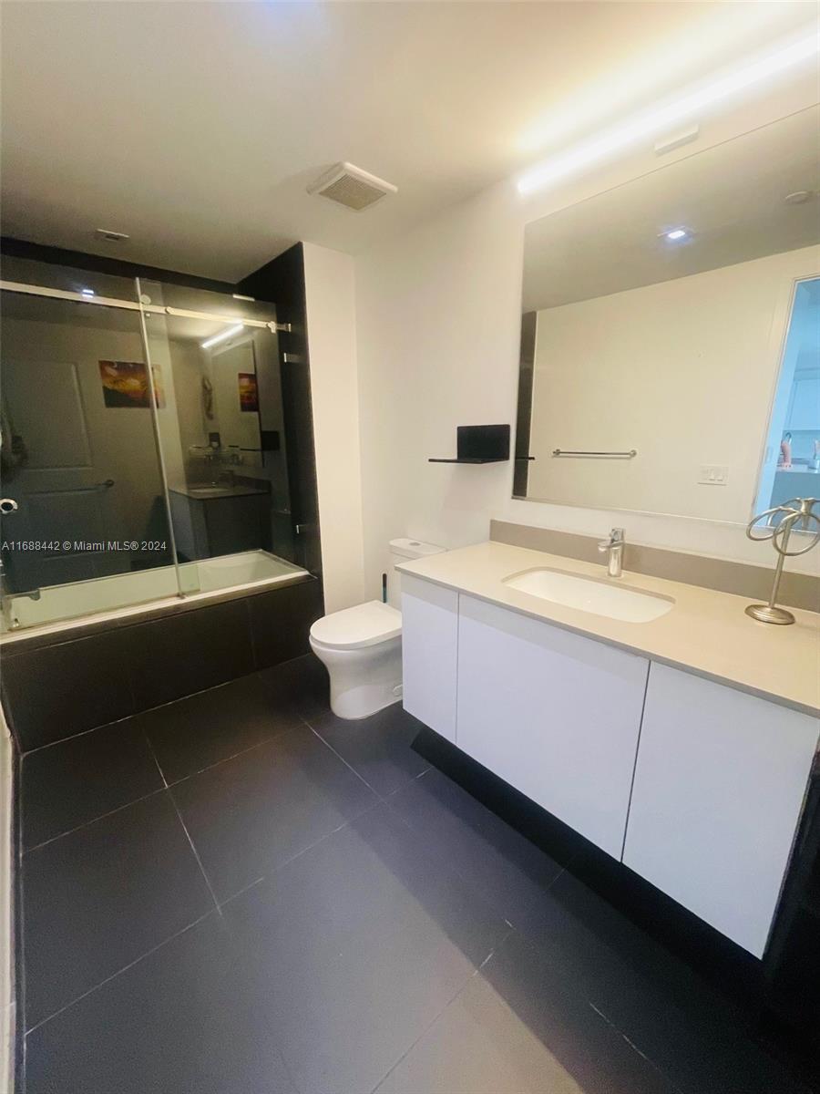 CANVAS CONDO - Residential Lease