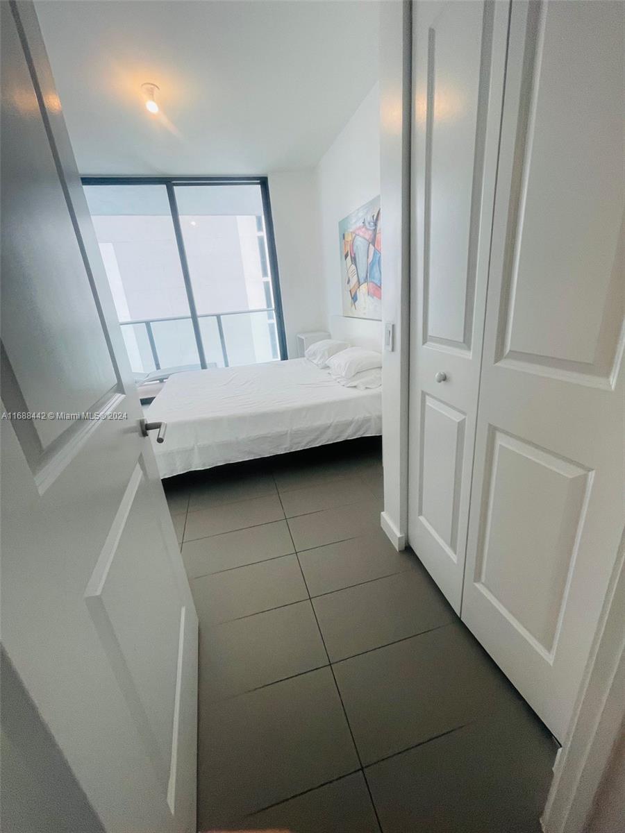 CANVAS CONDO - Residential Lease