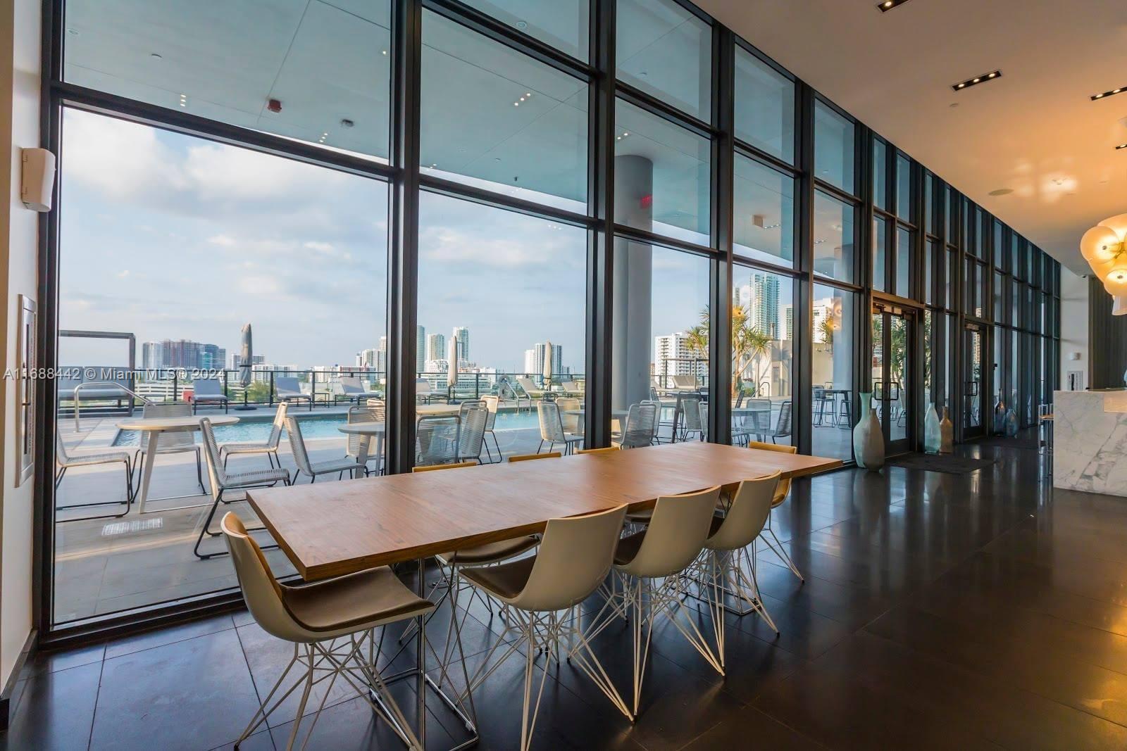 CANVAS CONDO - Residential Lease