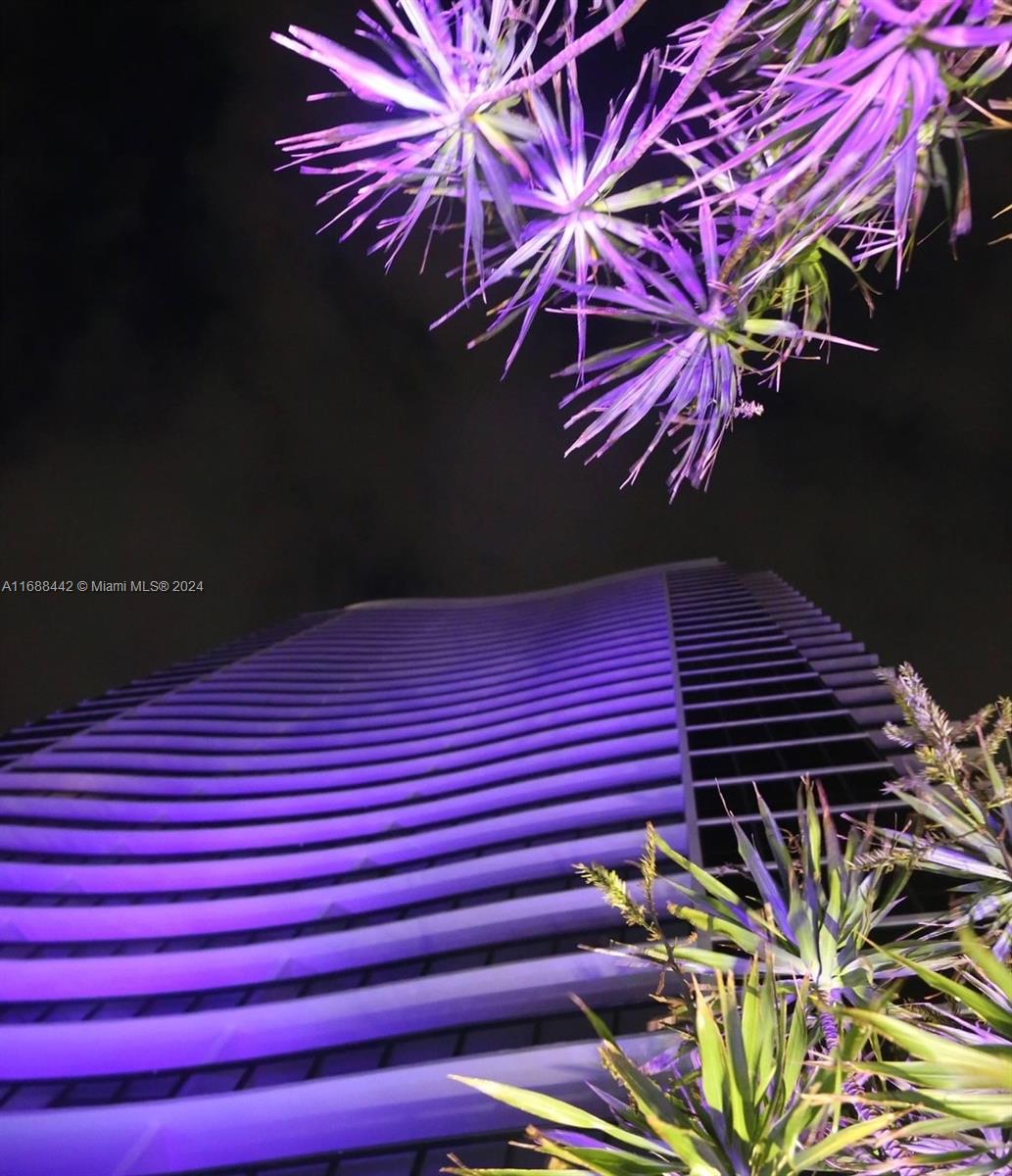 CANVAS CONDO - Residential Lease