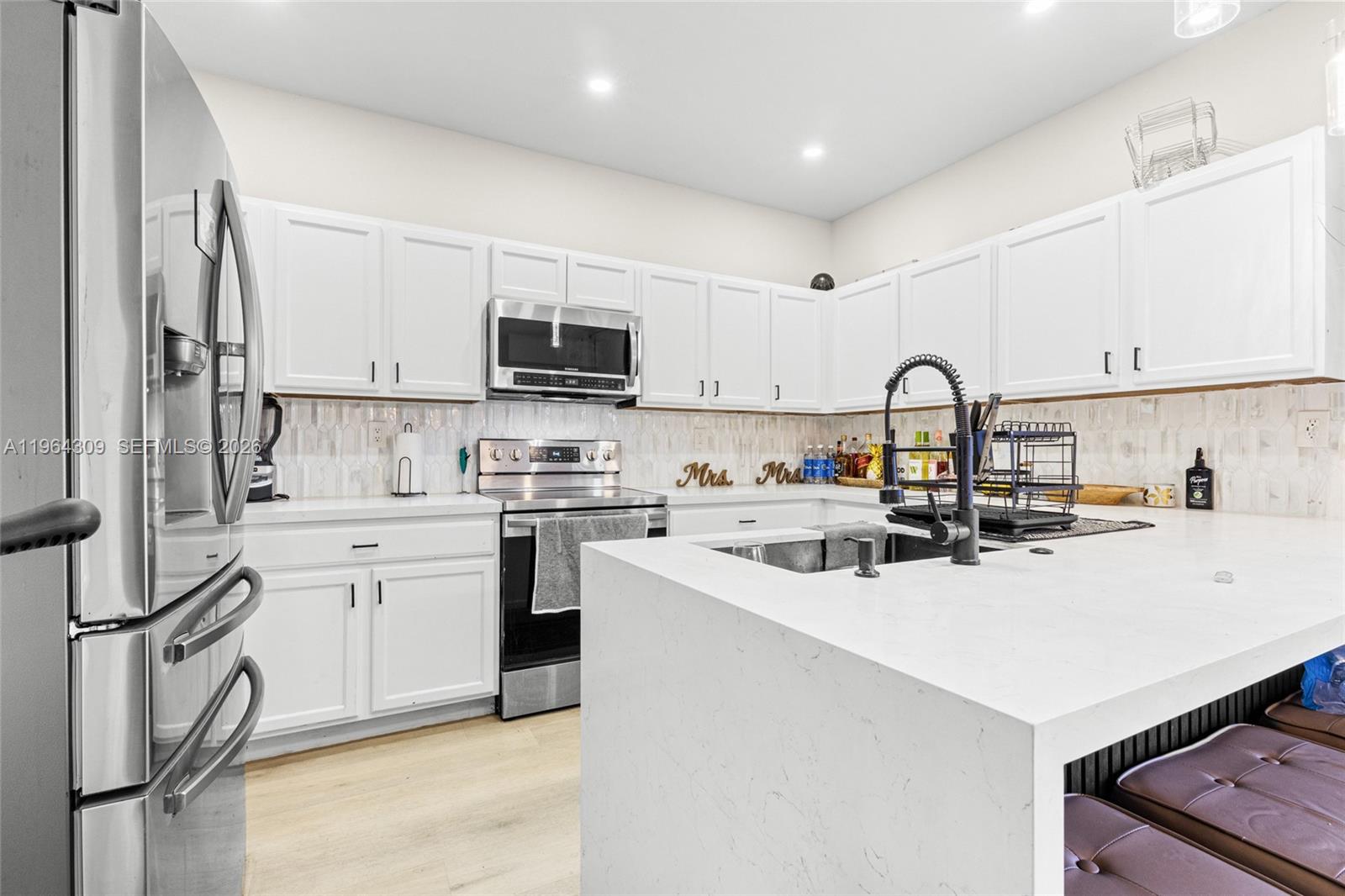 LAKES BY THE BAY EVE REPL - Residential