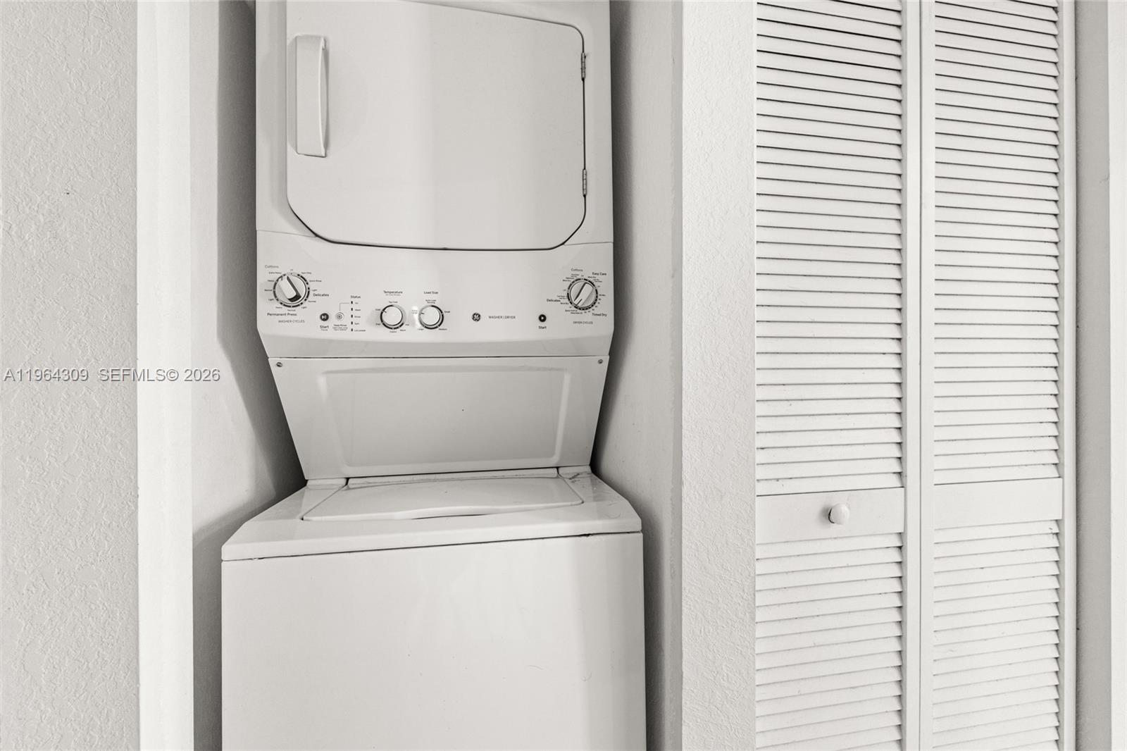 LAKES BY THE BAY EVE REPL - Residential