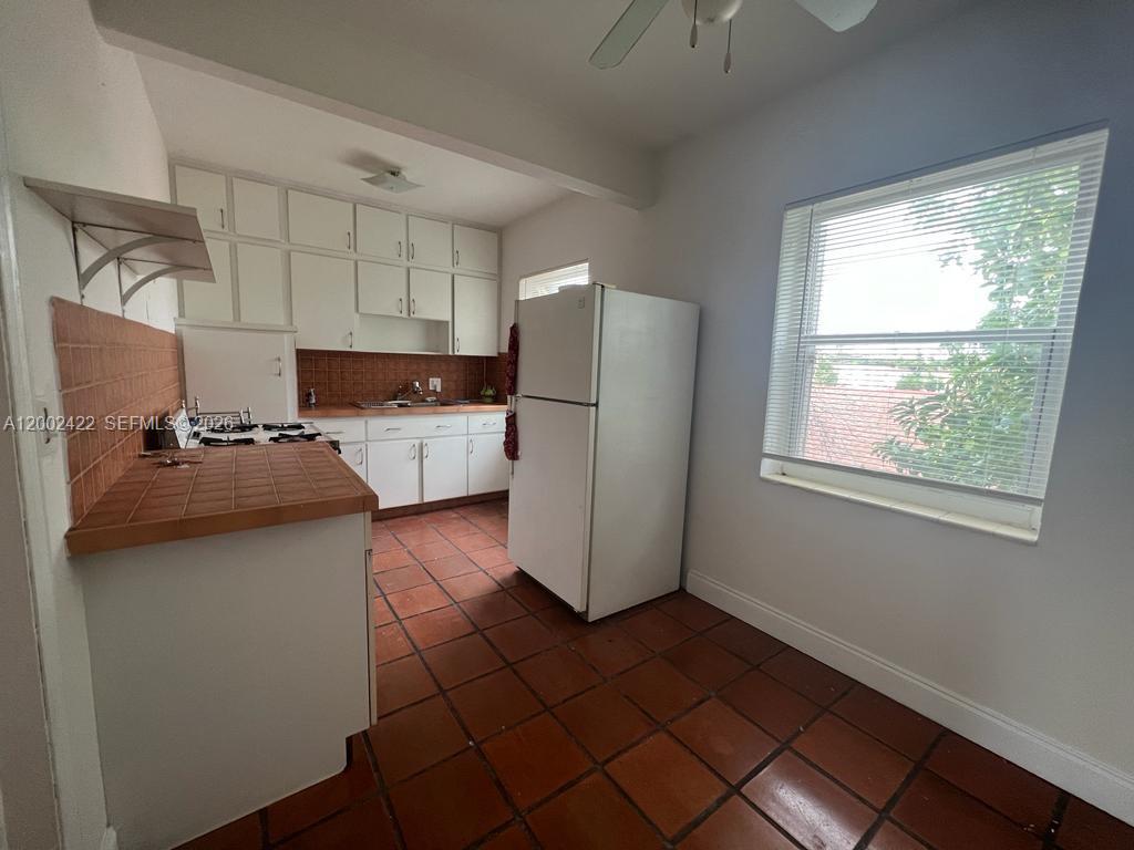 ENGLEWOOD - Residential Lease