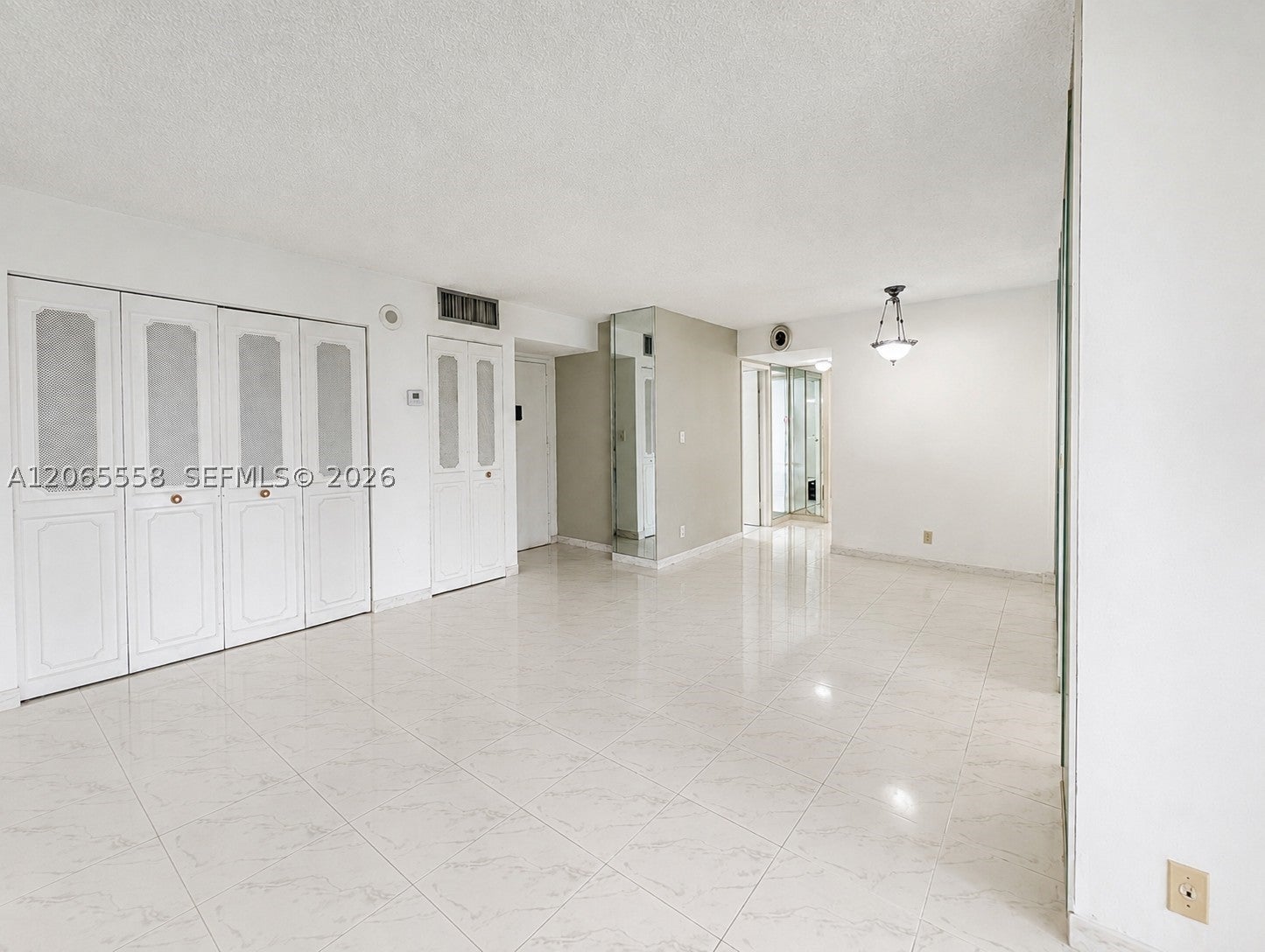 17011 N Bay Rd 801