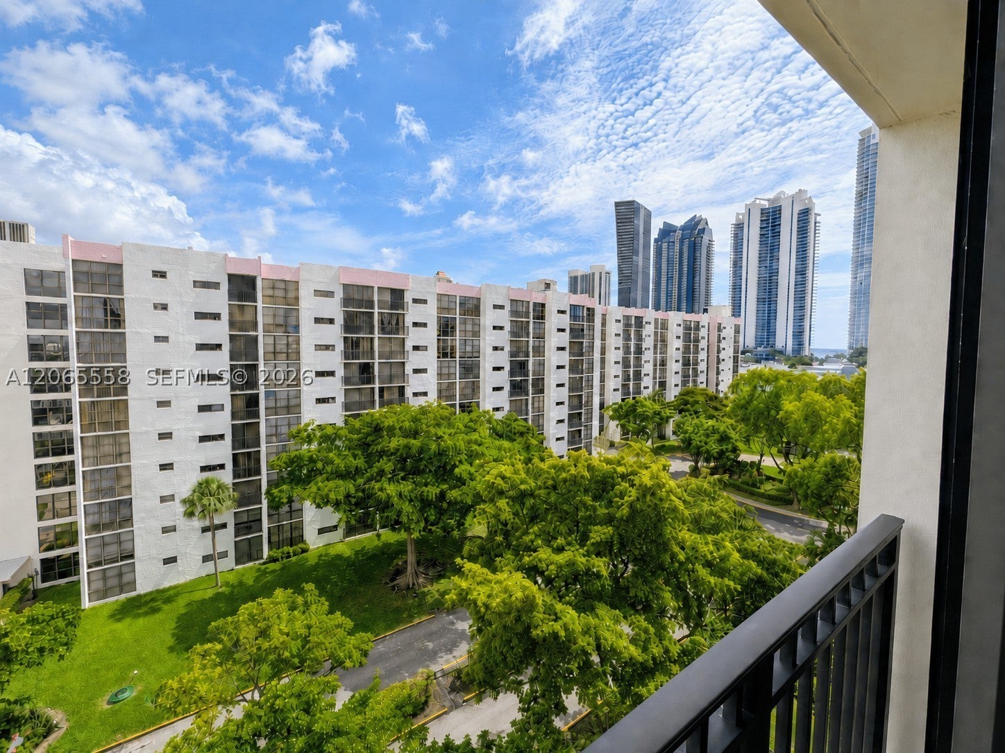 17011 N Bay Rd 801