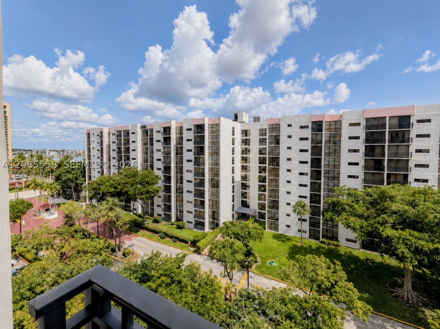 17011 N Bay Rd 801