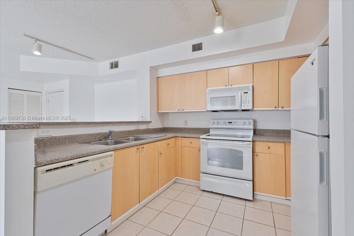 EL-AD NOB HILL CONDO - Residential