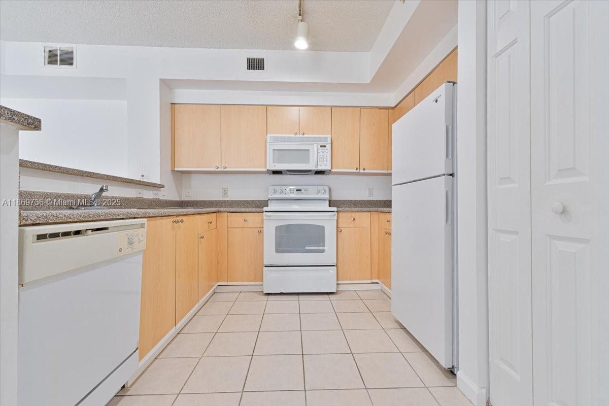 EL-AD NOB HILL CONDO - Residential