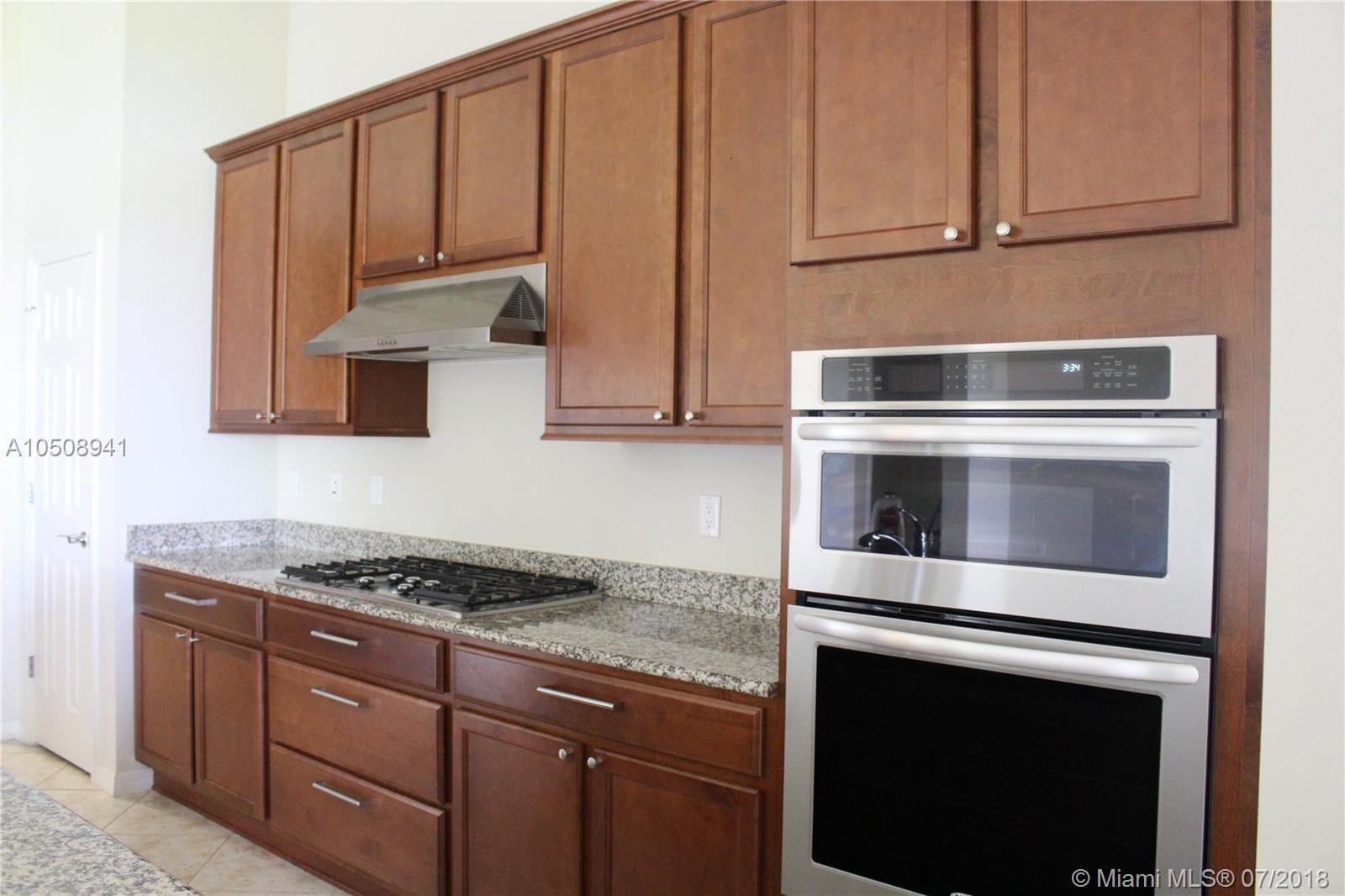 CASTELLINA - Residential Lease