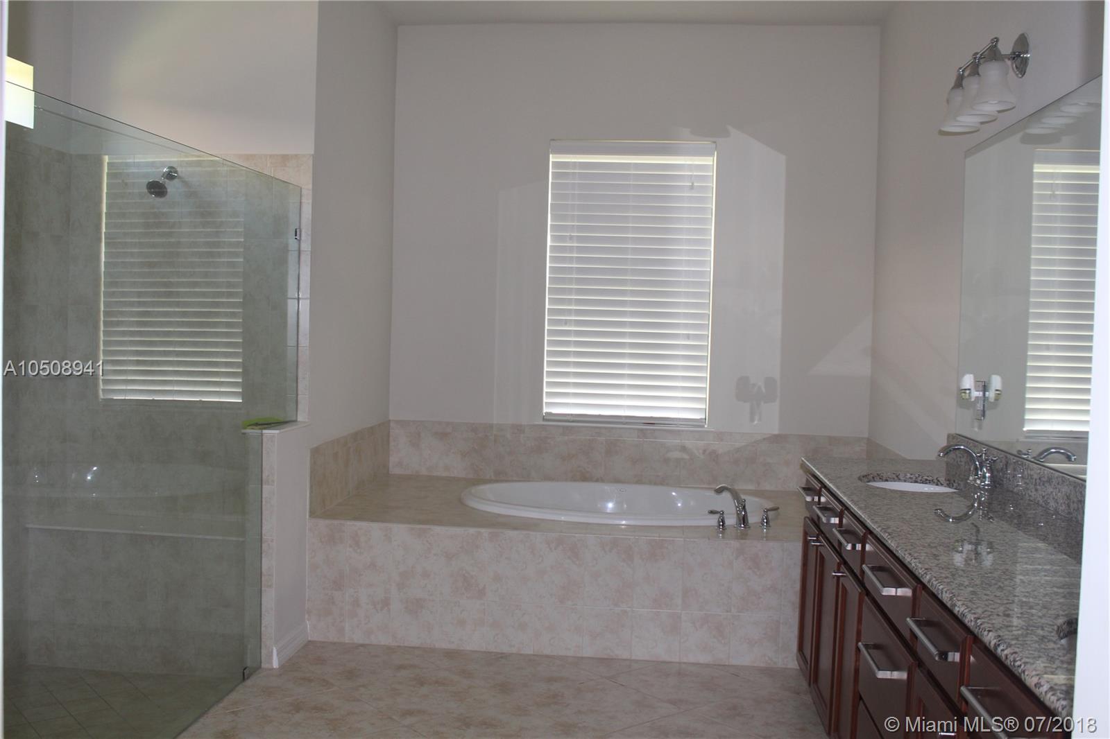 CASTELLINA - Residential Lease