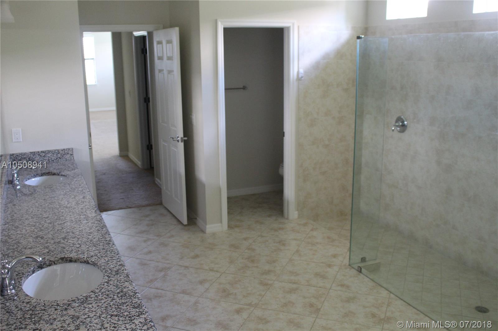 CASTELLINA - Residential Lease