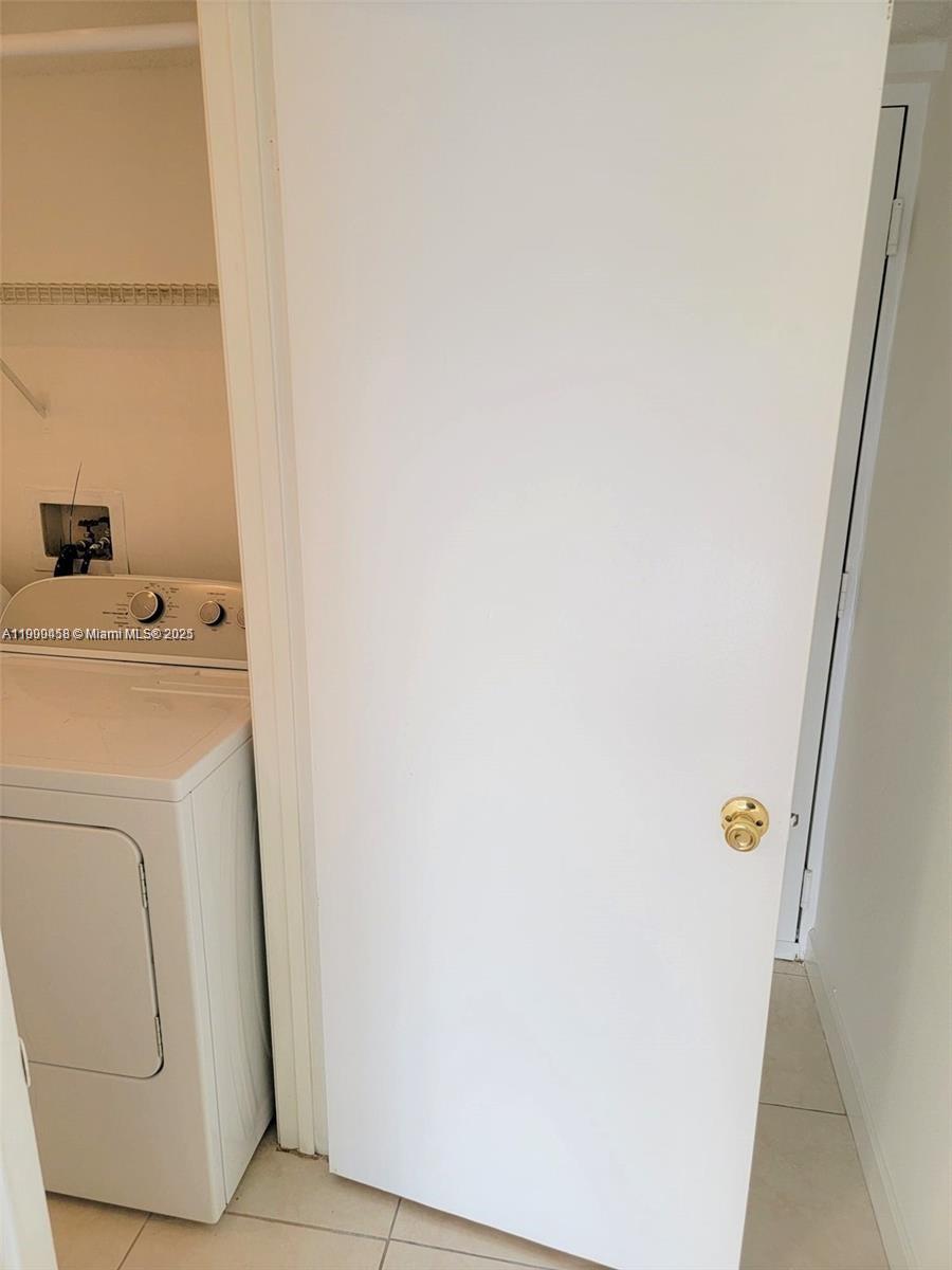 EDGEWATER CONDO - Residential Lease