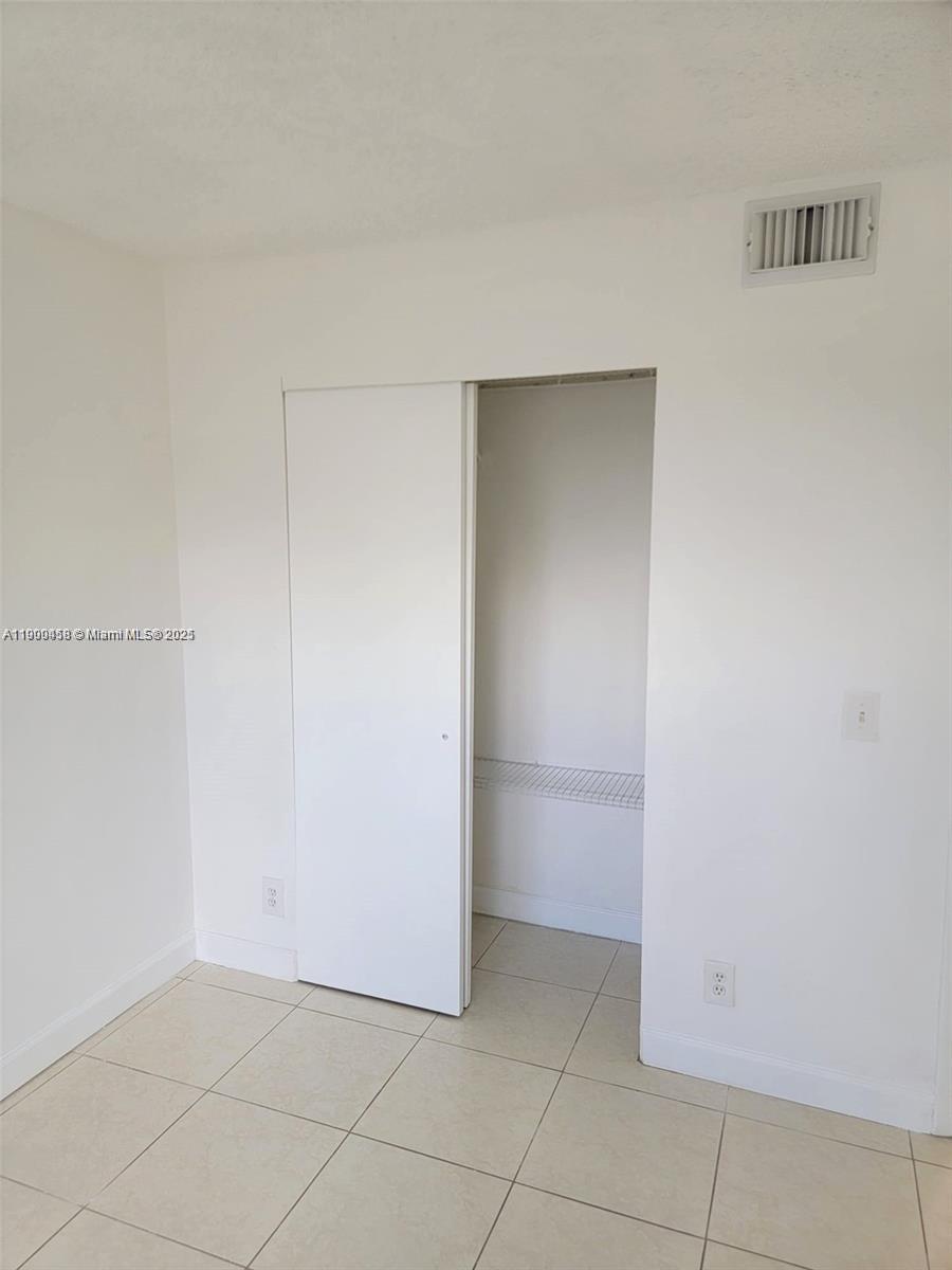 EDGEWATER CONDO - Residential Lease
