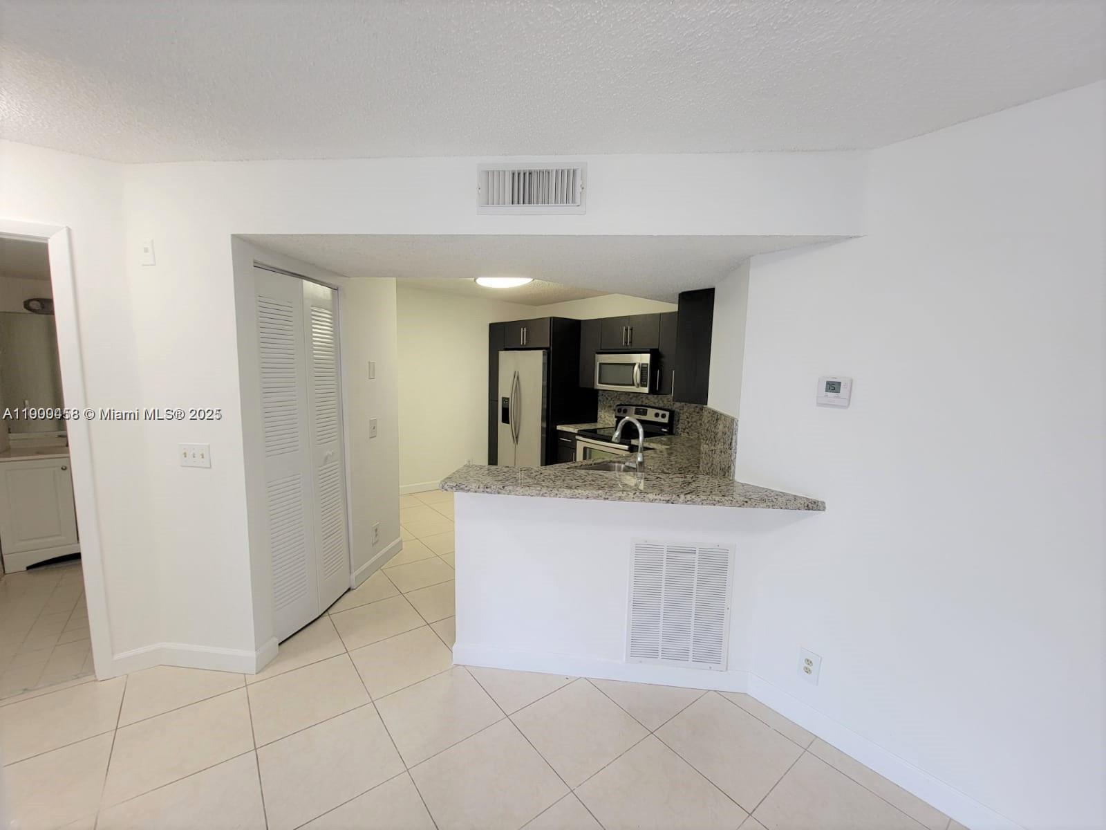 EDGEWATER CONDO - Residential Lease