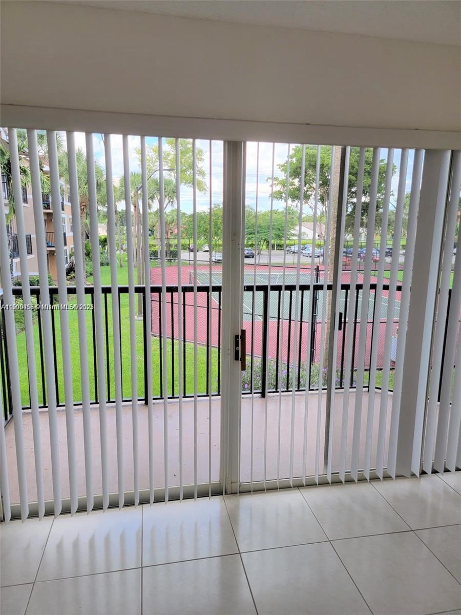 EDGEWATER CONDO - Residential Lease