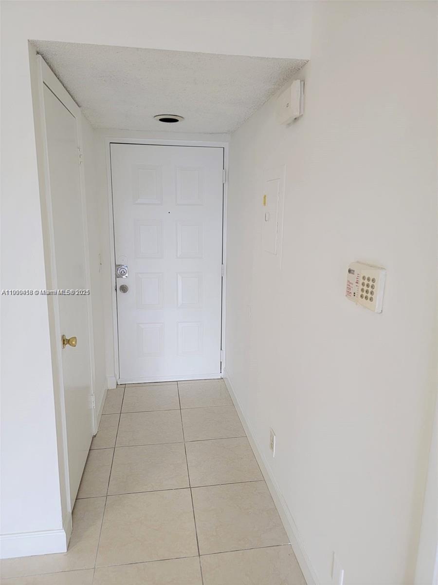 EDGEWATER CONDO - Residential Lease