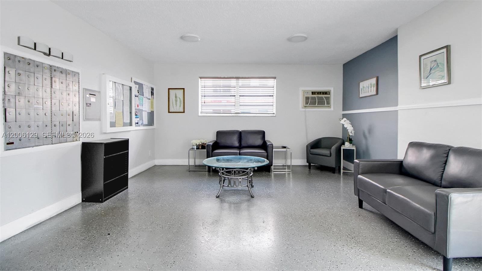 SAPPHIRE CONDO - Residential