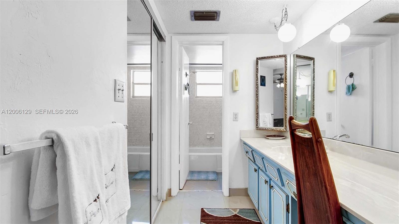 SAPPHIRE CONDO - Residential