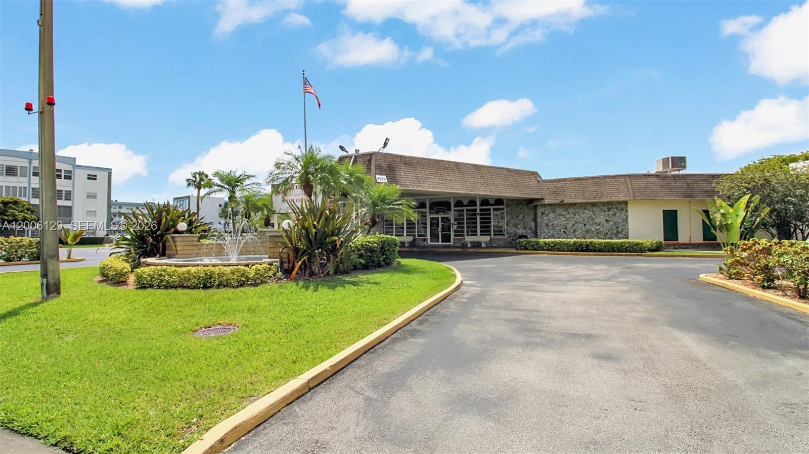 SAPPHIRE CONDO - Residential