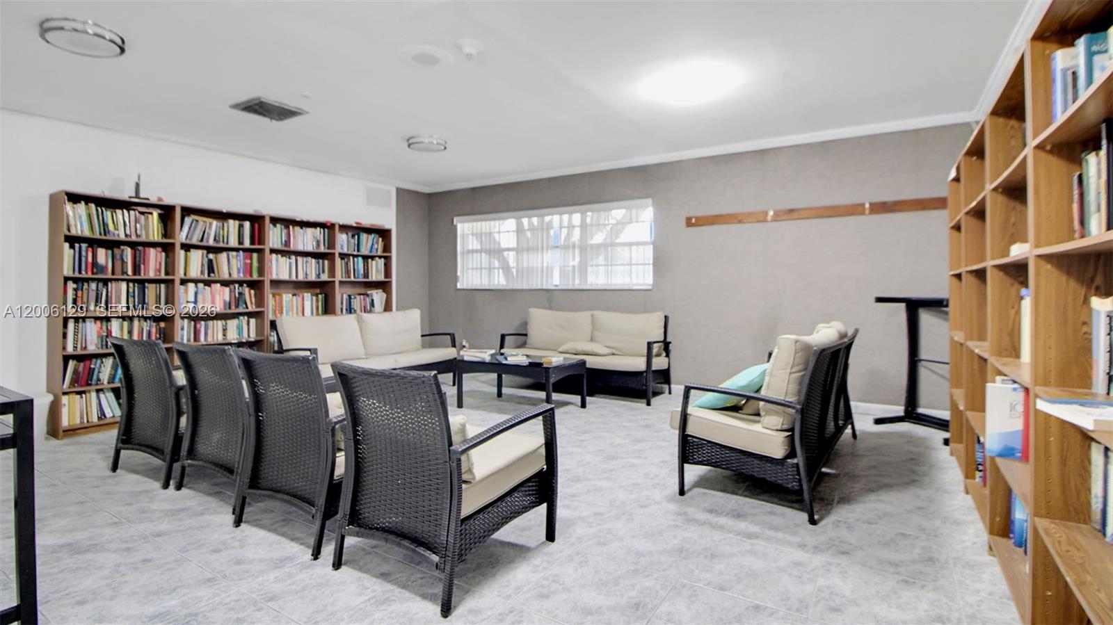 SAPPHIRE CONDO - Residential