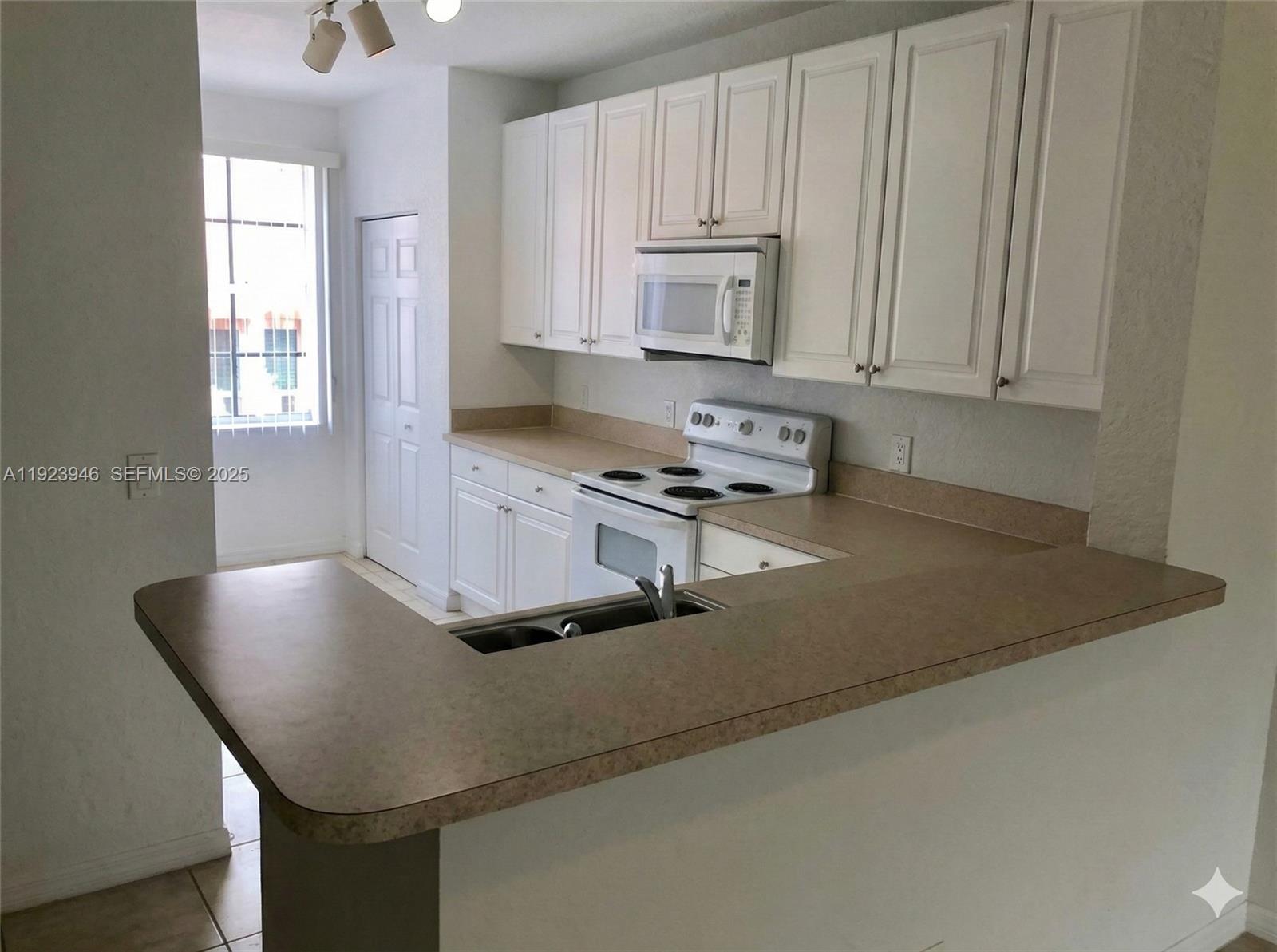 PRESERVE AT BOYNTON BEACH - Residential