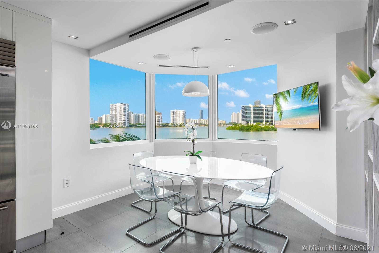 THE PENINSULA CONDO - Residential