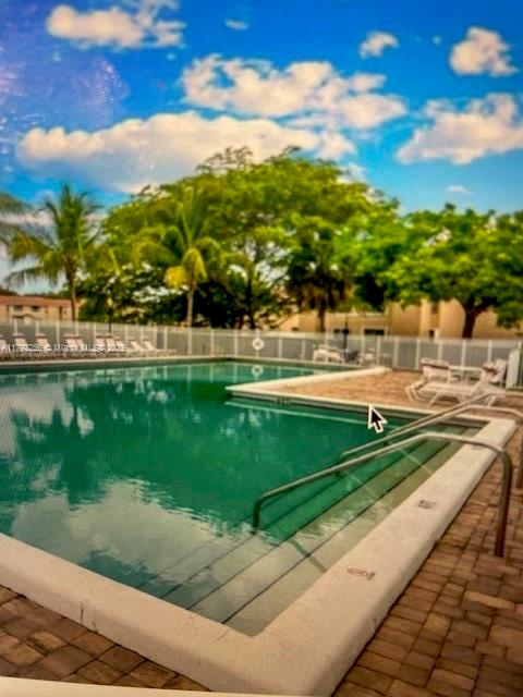 LAKE WOOD - Residential