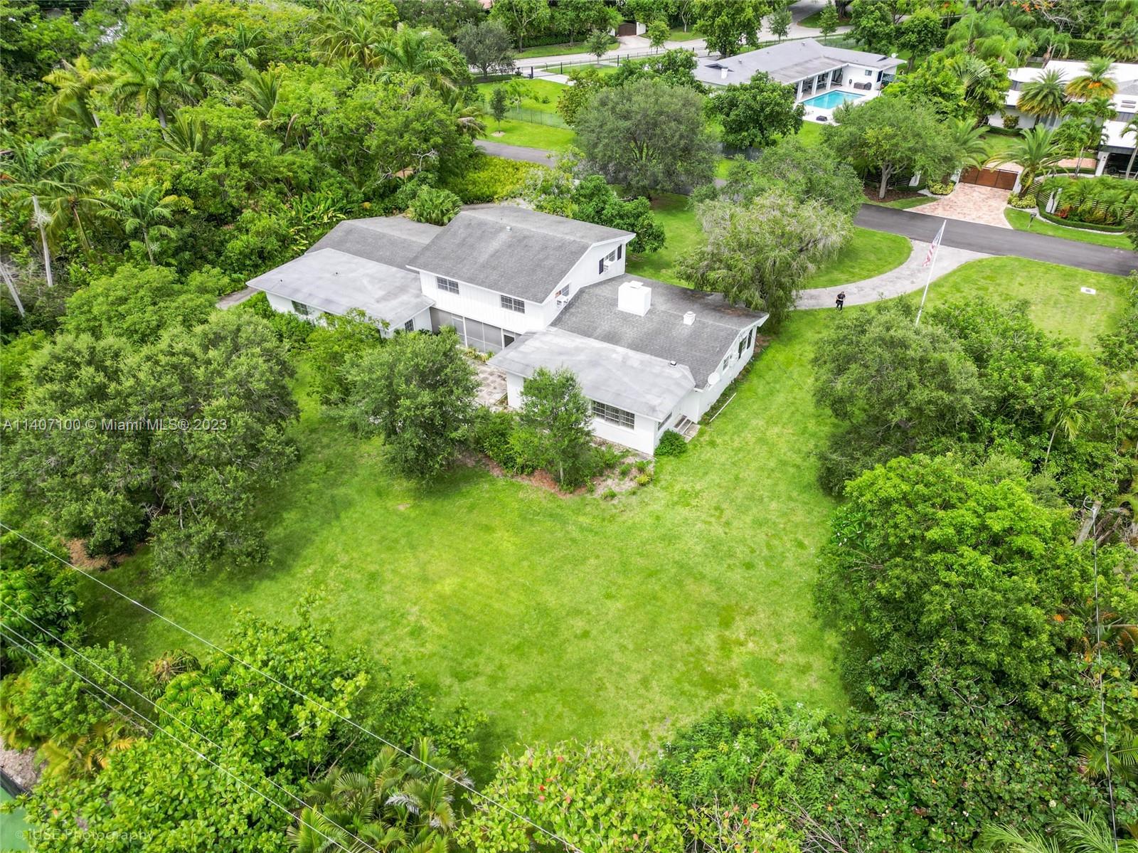 MARIEL GROVE ESTS - Residential