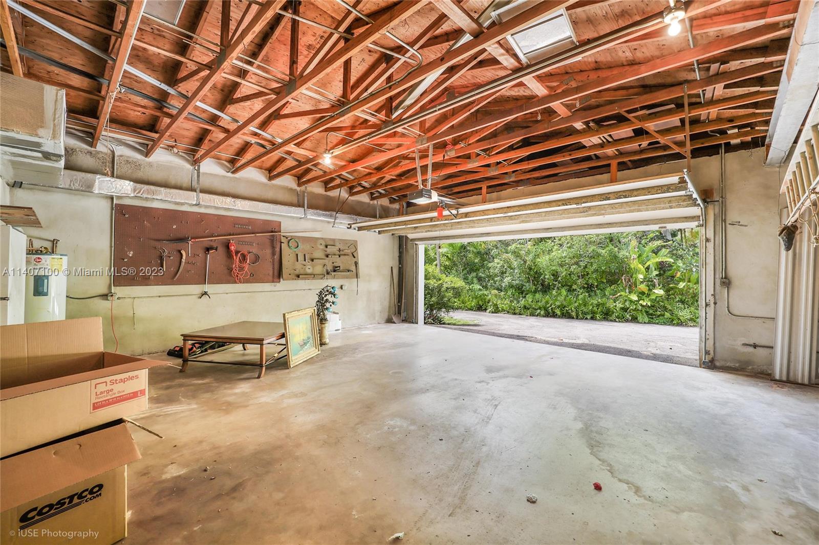 MARIEL GROVE ESTS - Residential