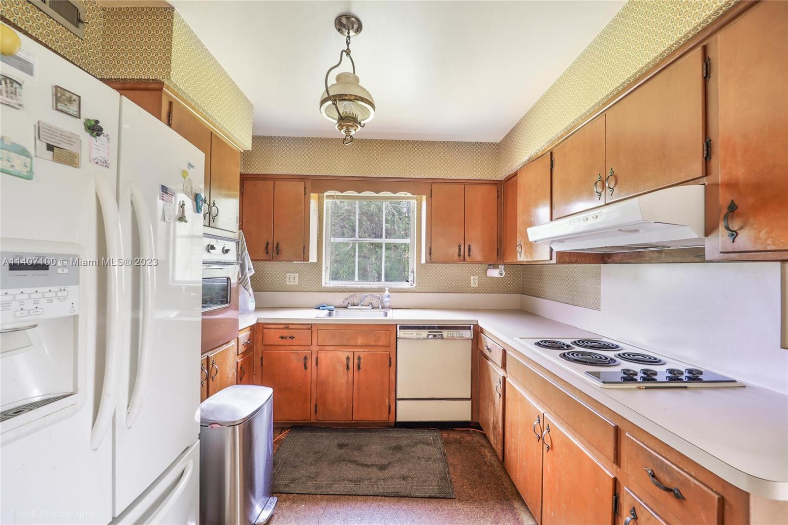 MARIEL GROVE ESTS - Residential