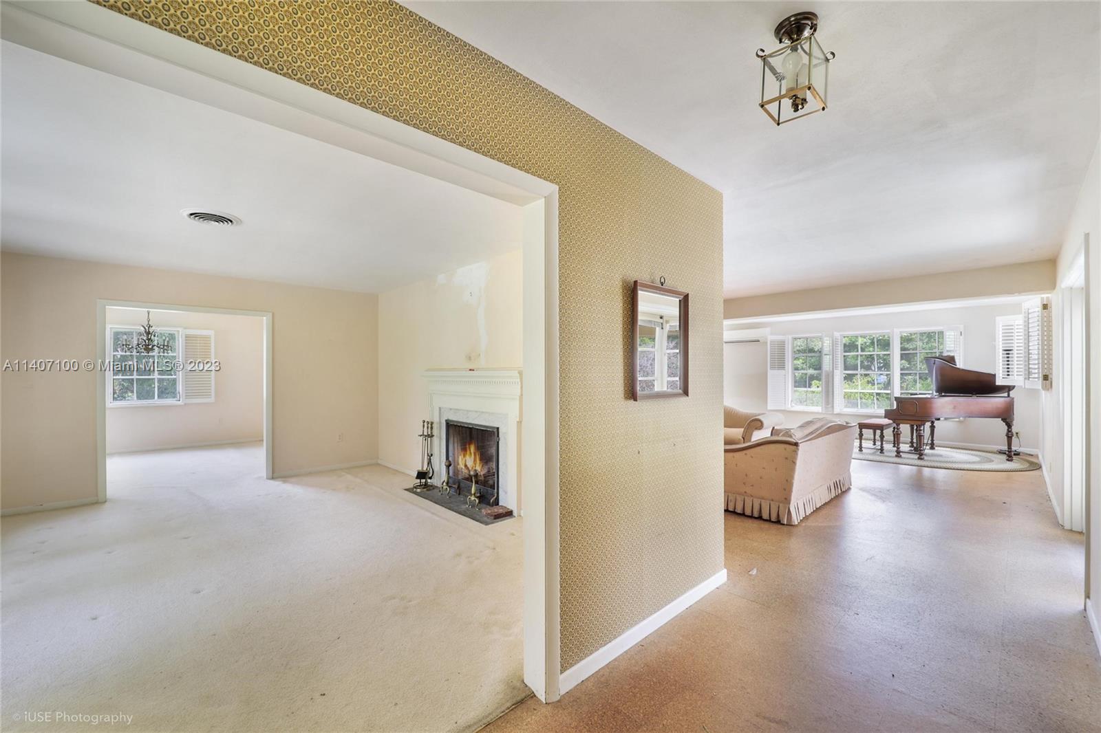 MARIEL GROVE ESTS - Residential