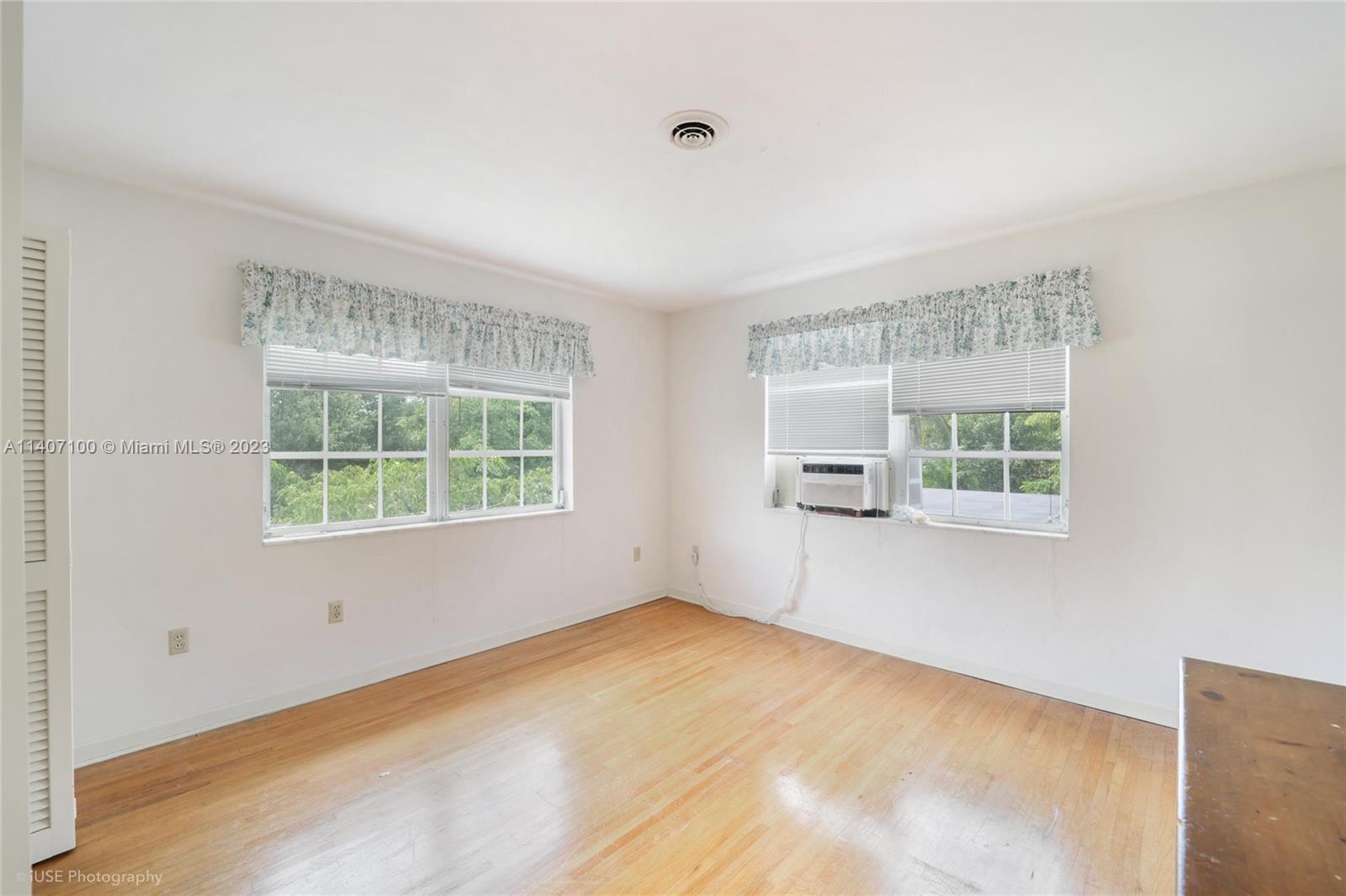 MARIEL GROVE ESTS - Residential