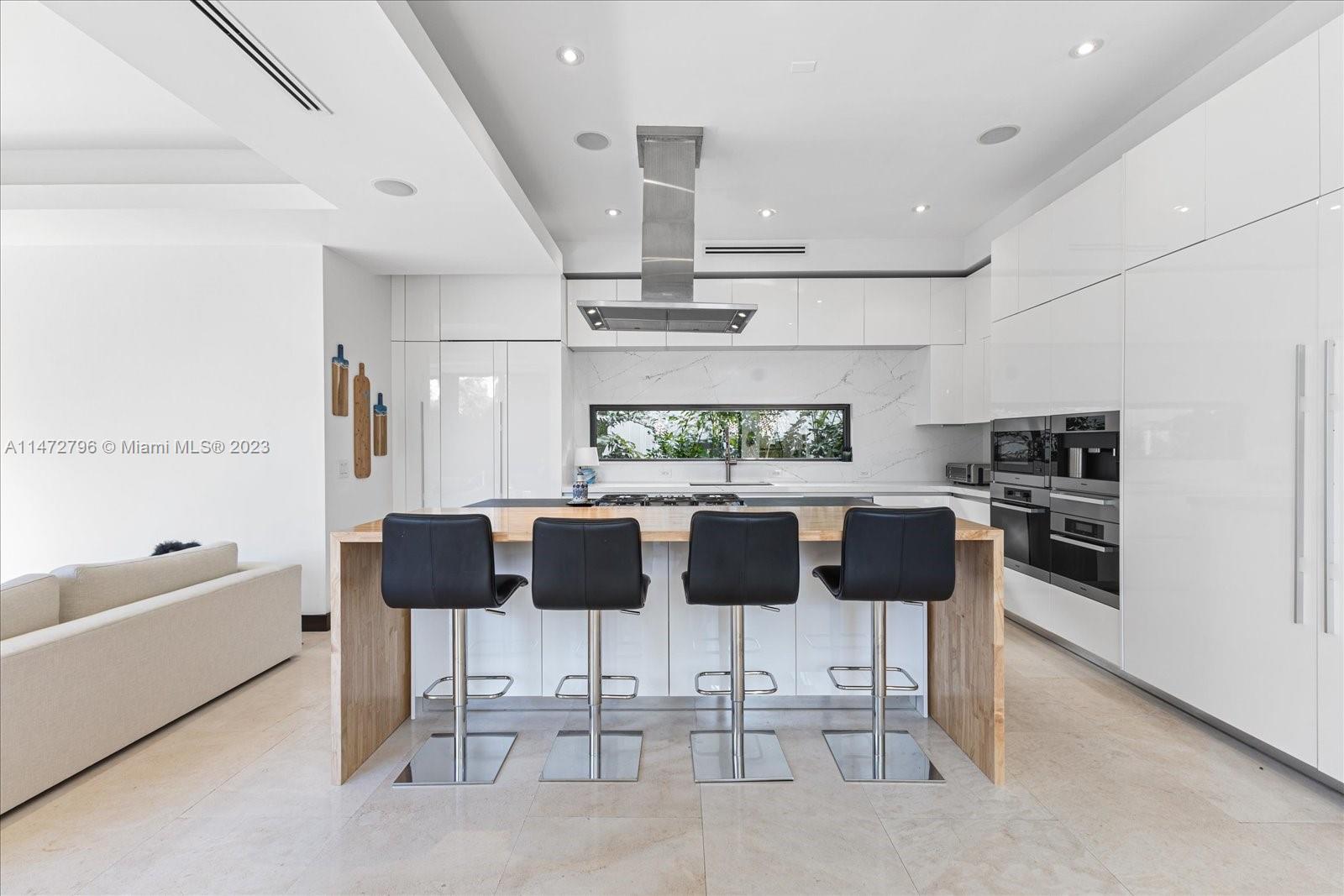 MASHTA ISLAND - Residential