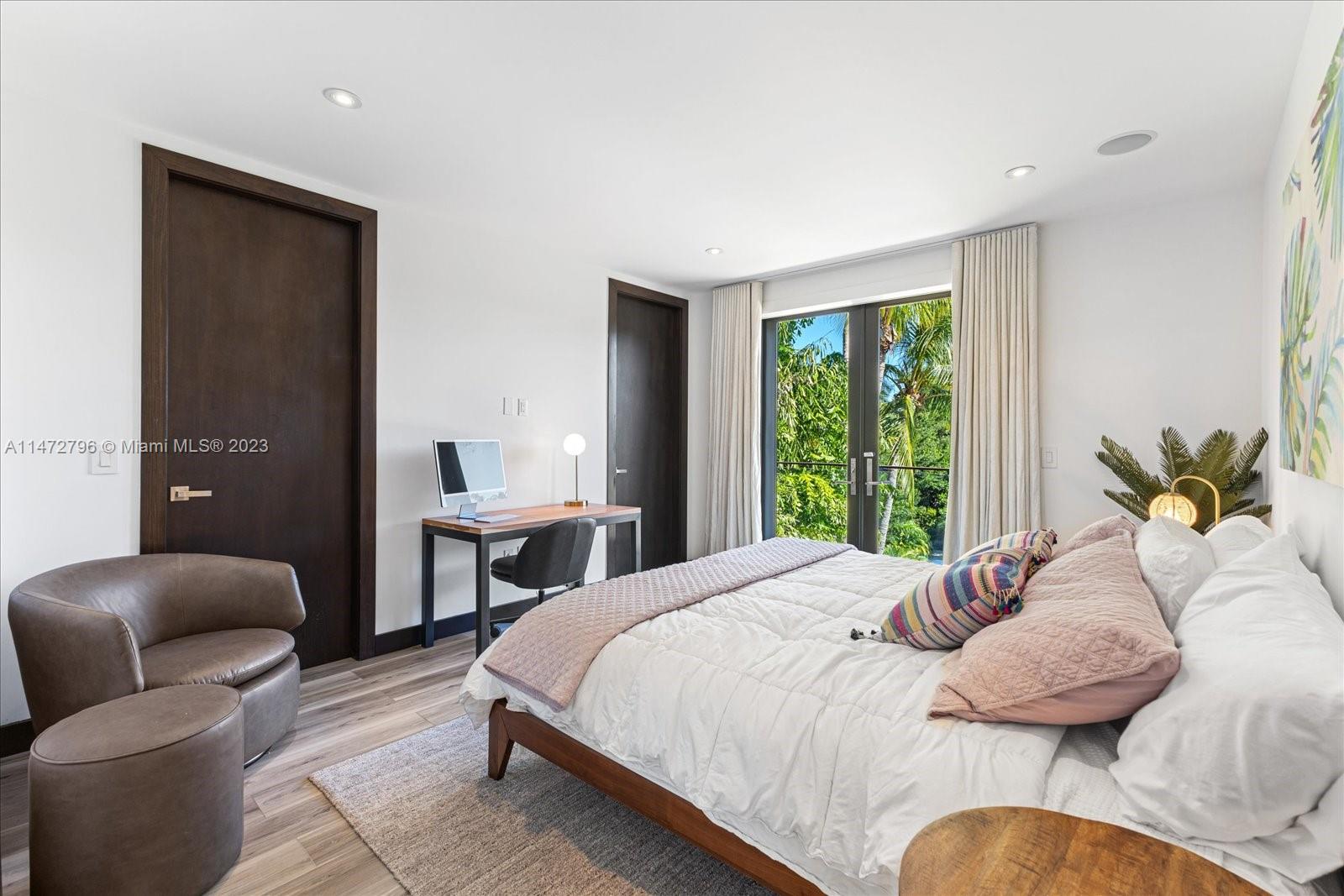 MASHTA ISLAND - Residential