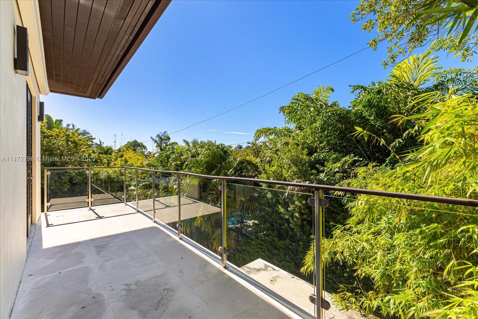 MASHTA ISLAND - Residential