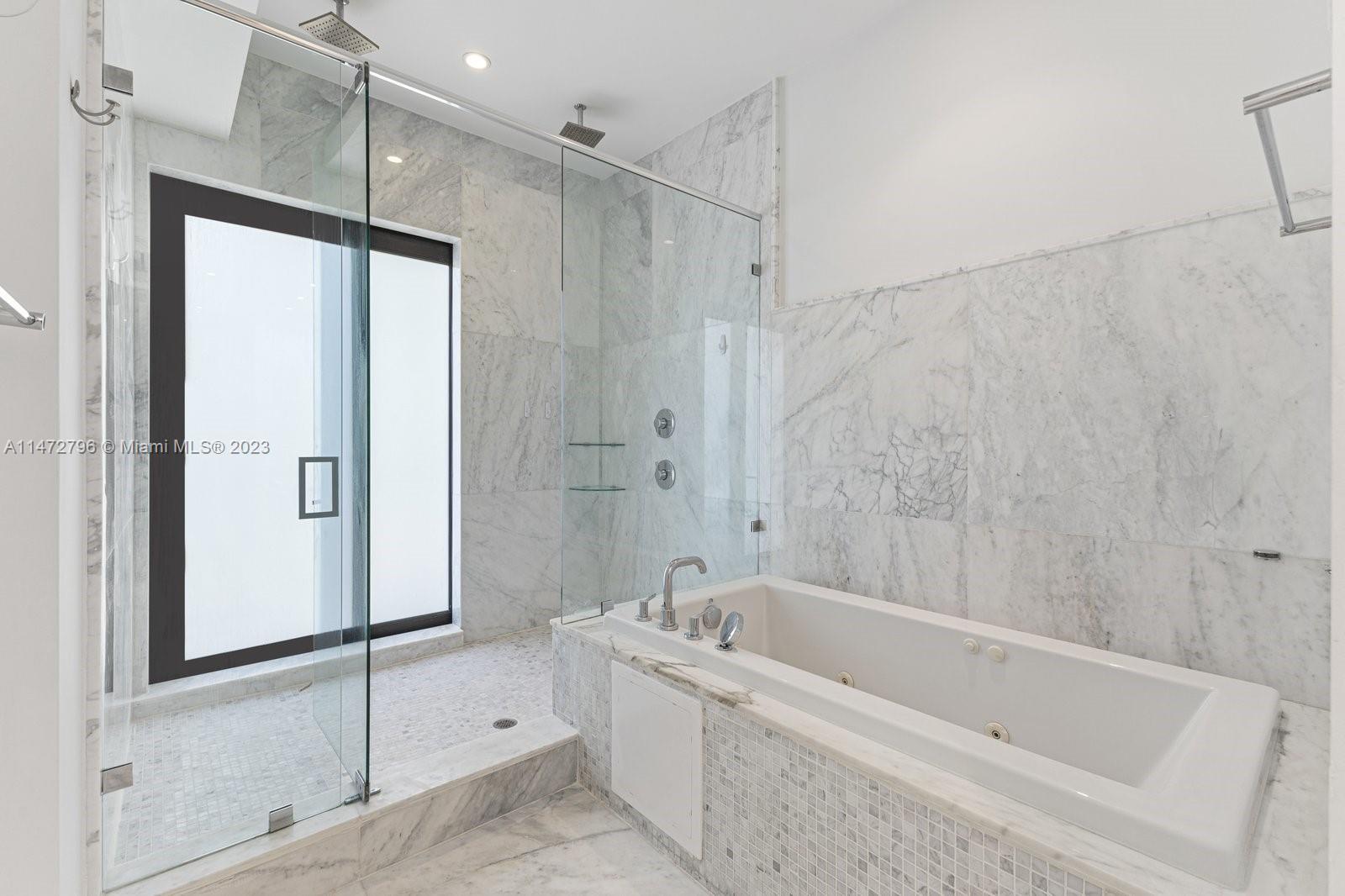 MASHTA ISLAND - Residential