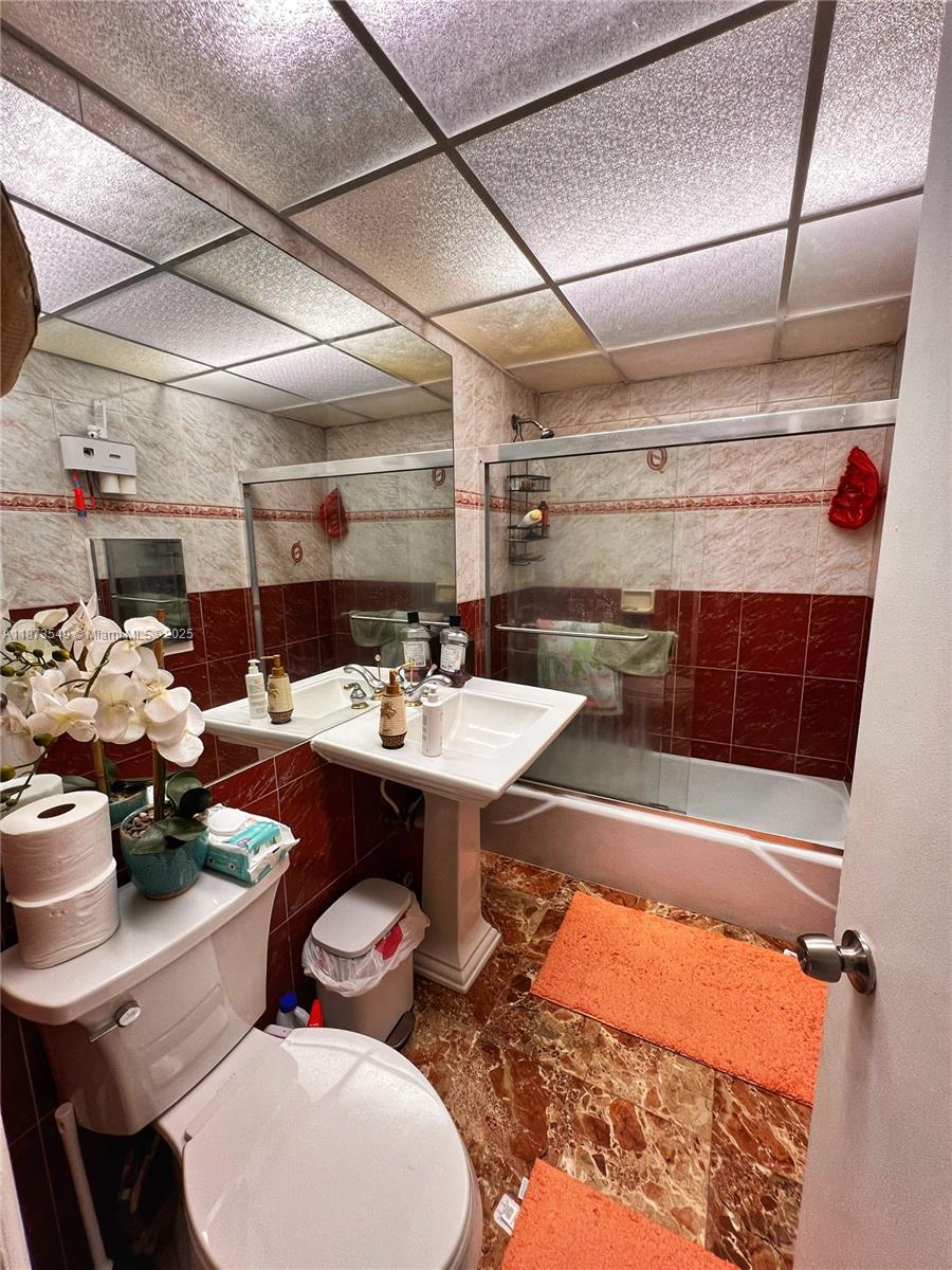 INTERNATIONAL VILLAGE AT - Residential