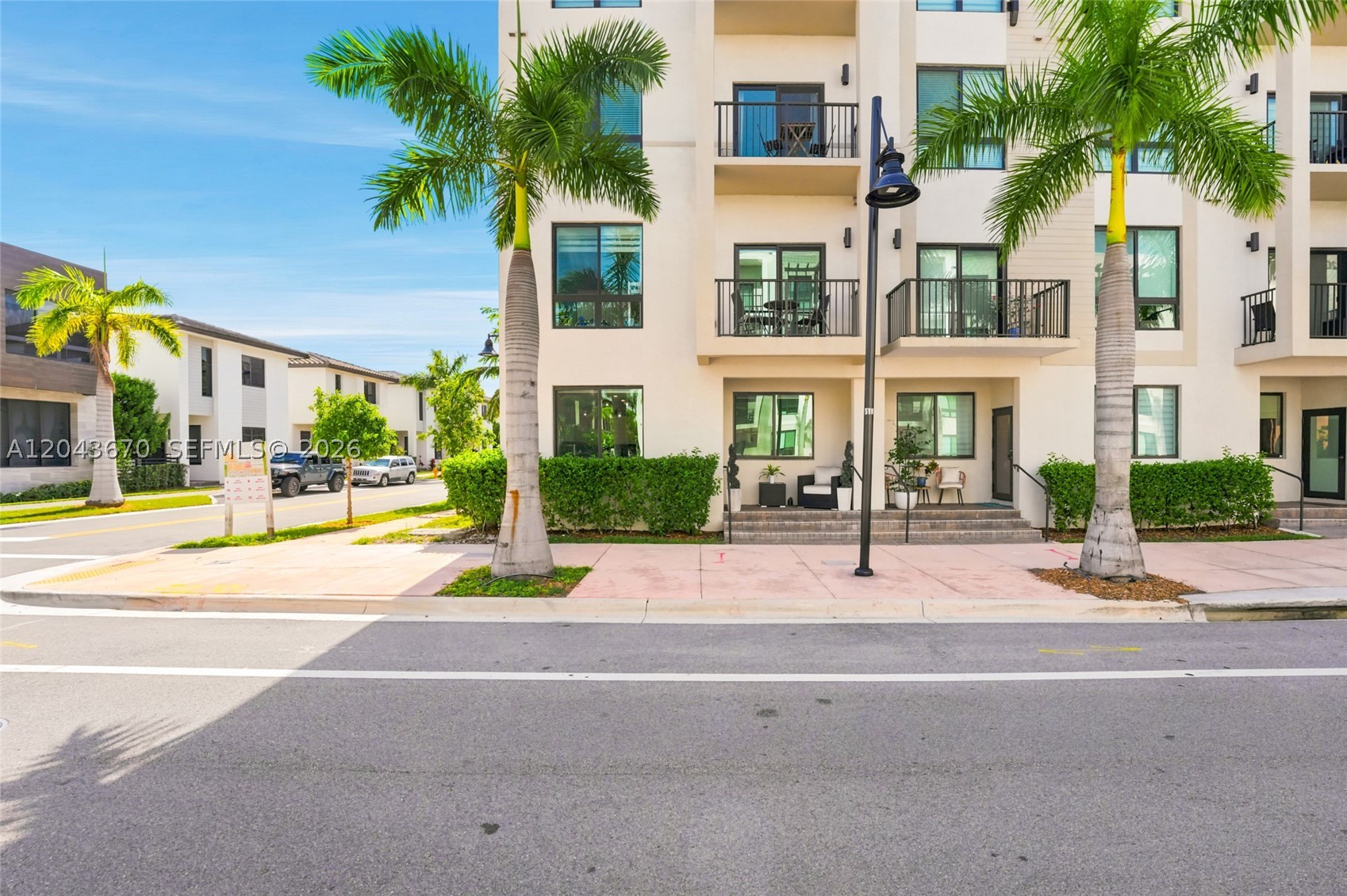 8167 NW 41st St E-101