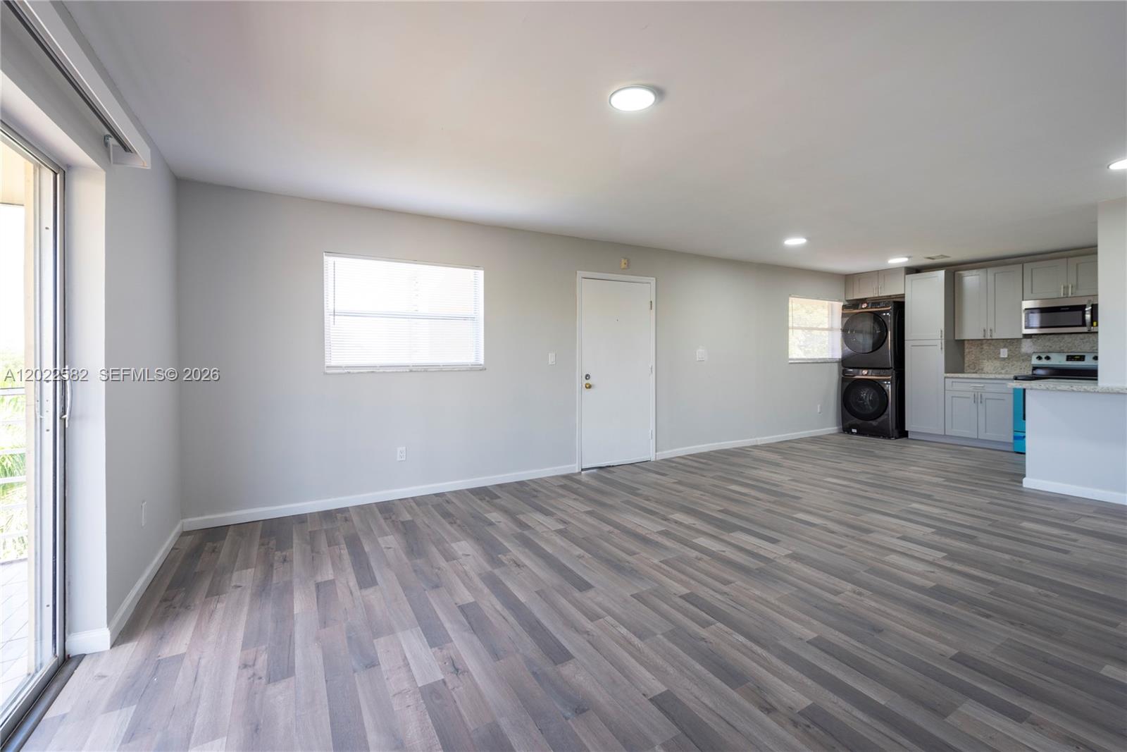 OAKS CONDO - Land
